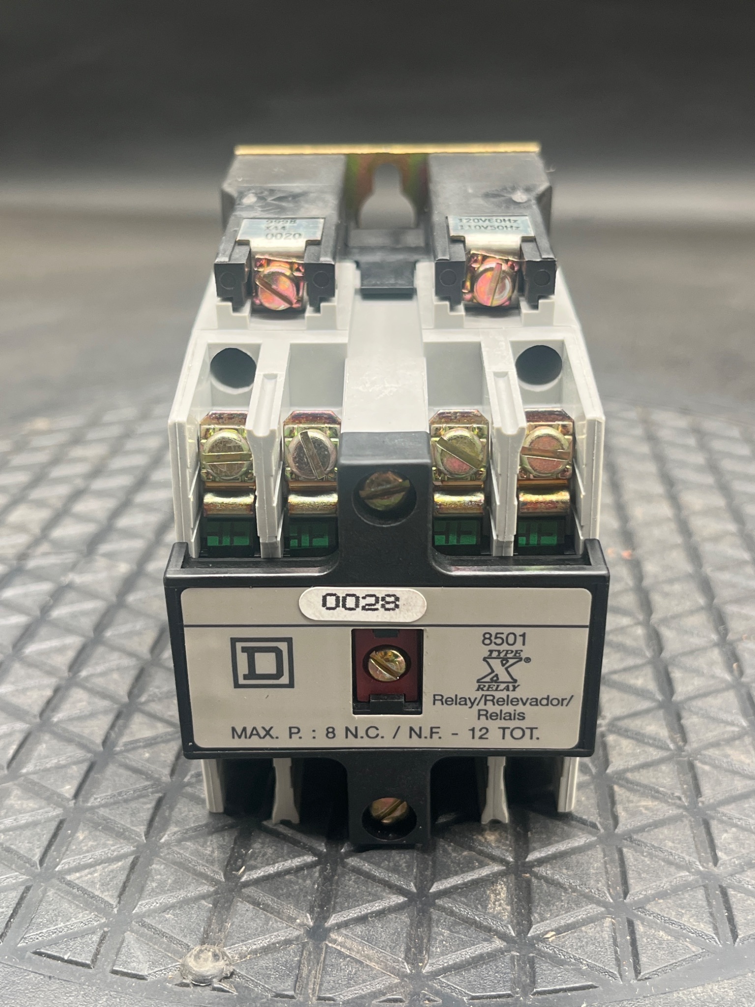 SQUARE D 8501XO40V02 Series A AC Control Relay NEW 2