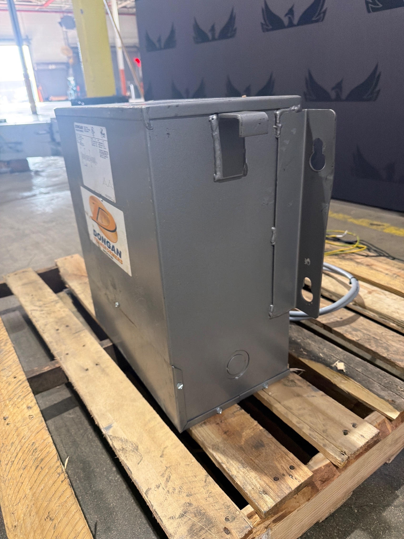 Dongan 76‑0209SH Three Phase General Purpose Transformer USED 2