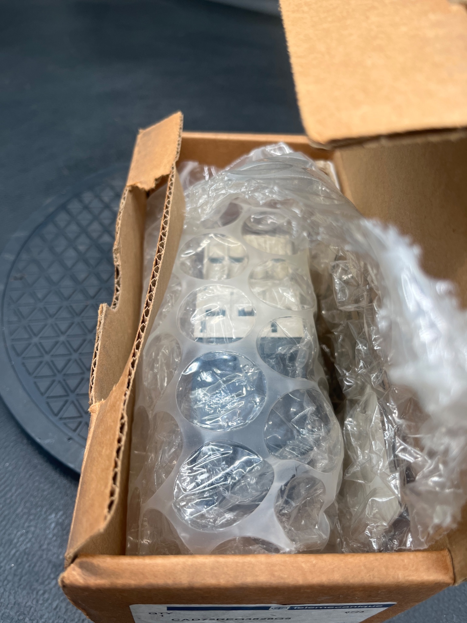 TELEMECANIQUE CAD72REQ3828G5 Control Relay Contactor NEW 7