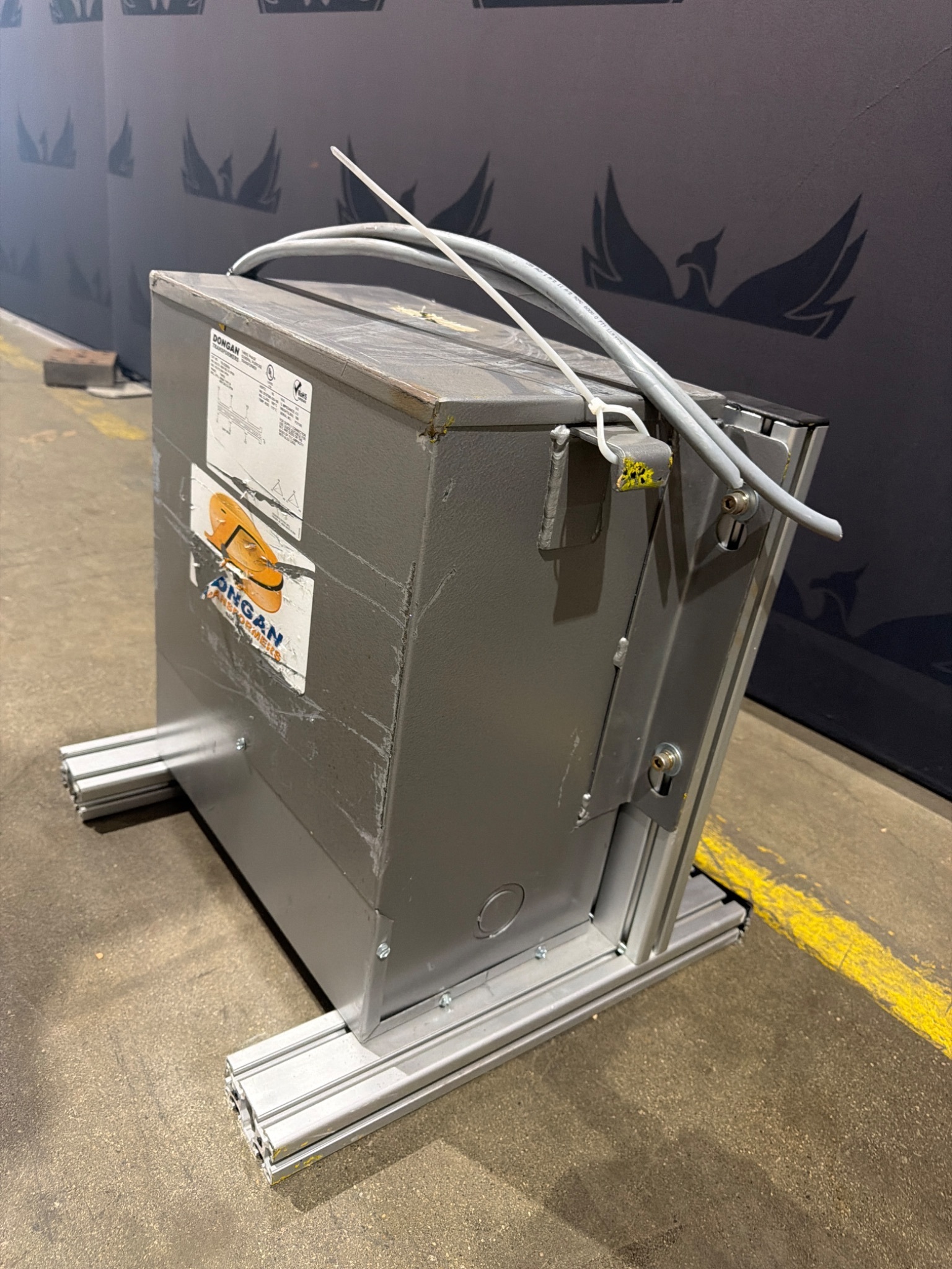Dongan 76‑0209SH Three Phase General Purpose Transformer USED 1