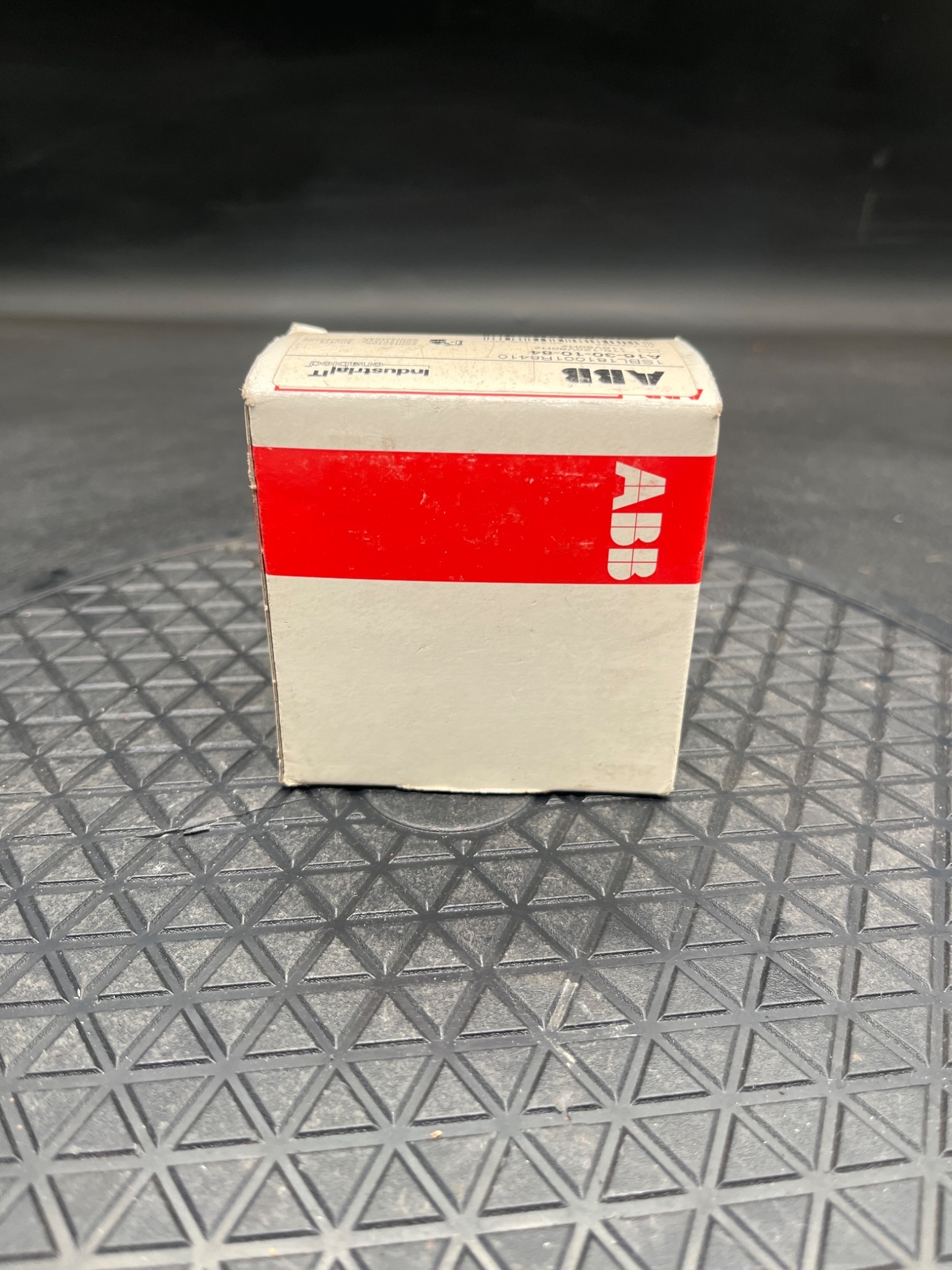 ABB 1SBL181001R8410 A16‑30‑10‑84 Contactor NEW 3