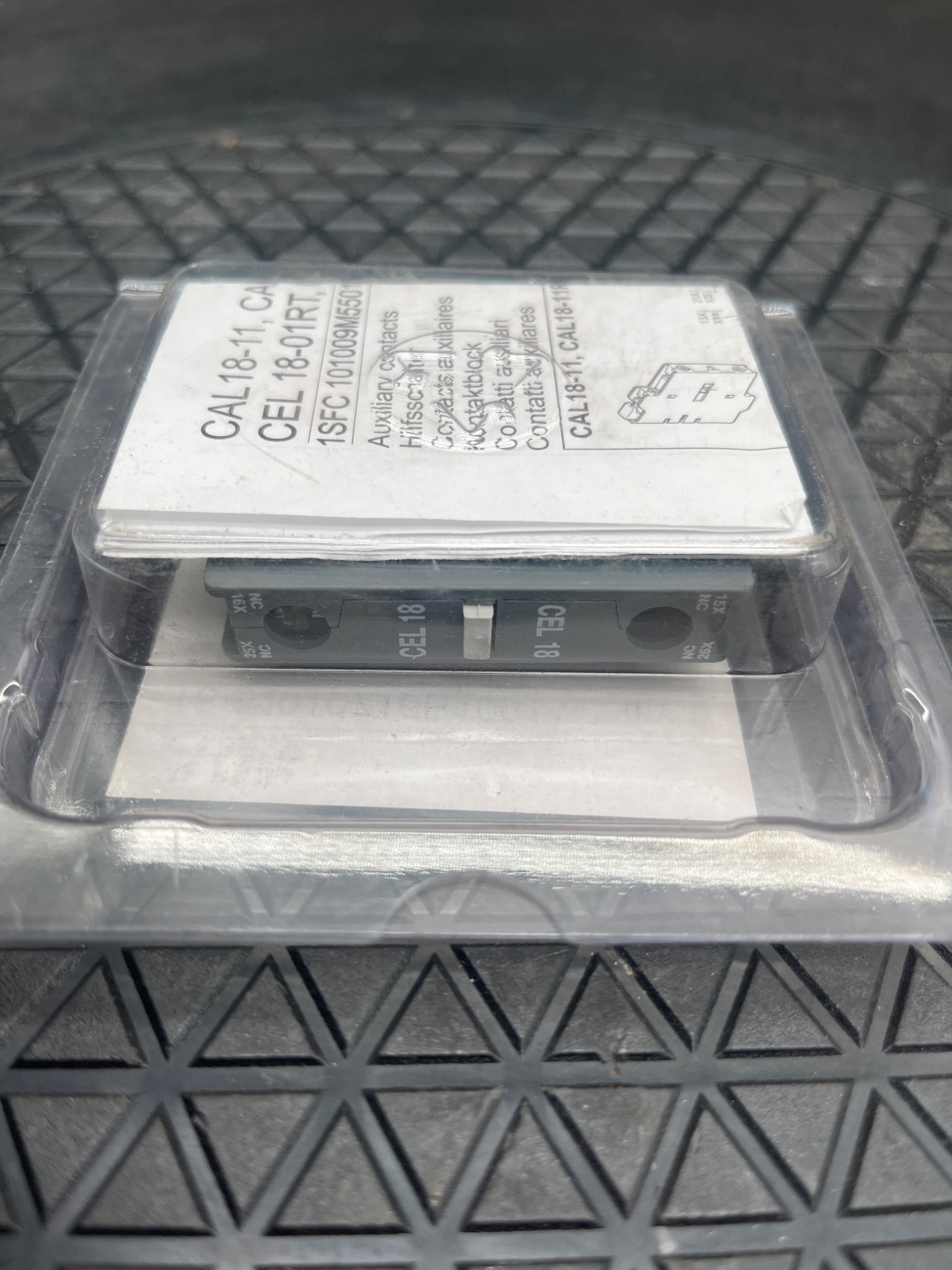 ABB 1SFN010716R1001 Auxiliary Contact Block NEW 2