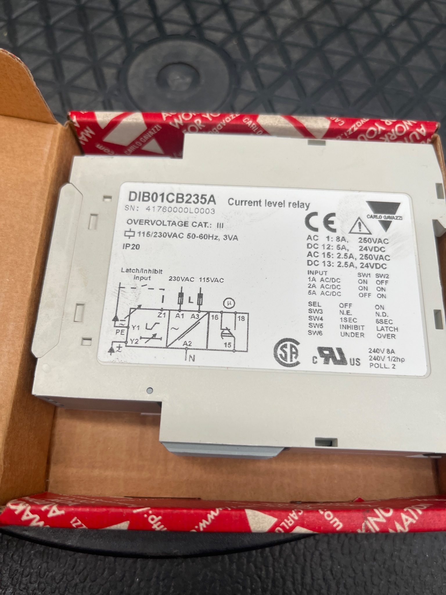 CARLO GAVAZZI DIB01CB235A Current Level Relay NEW 5