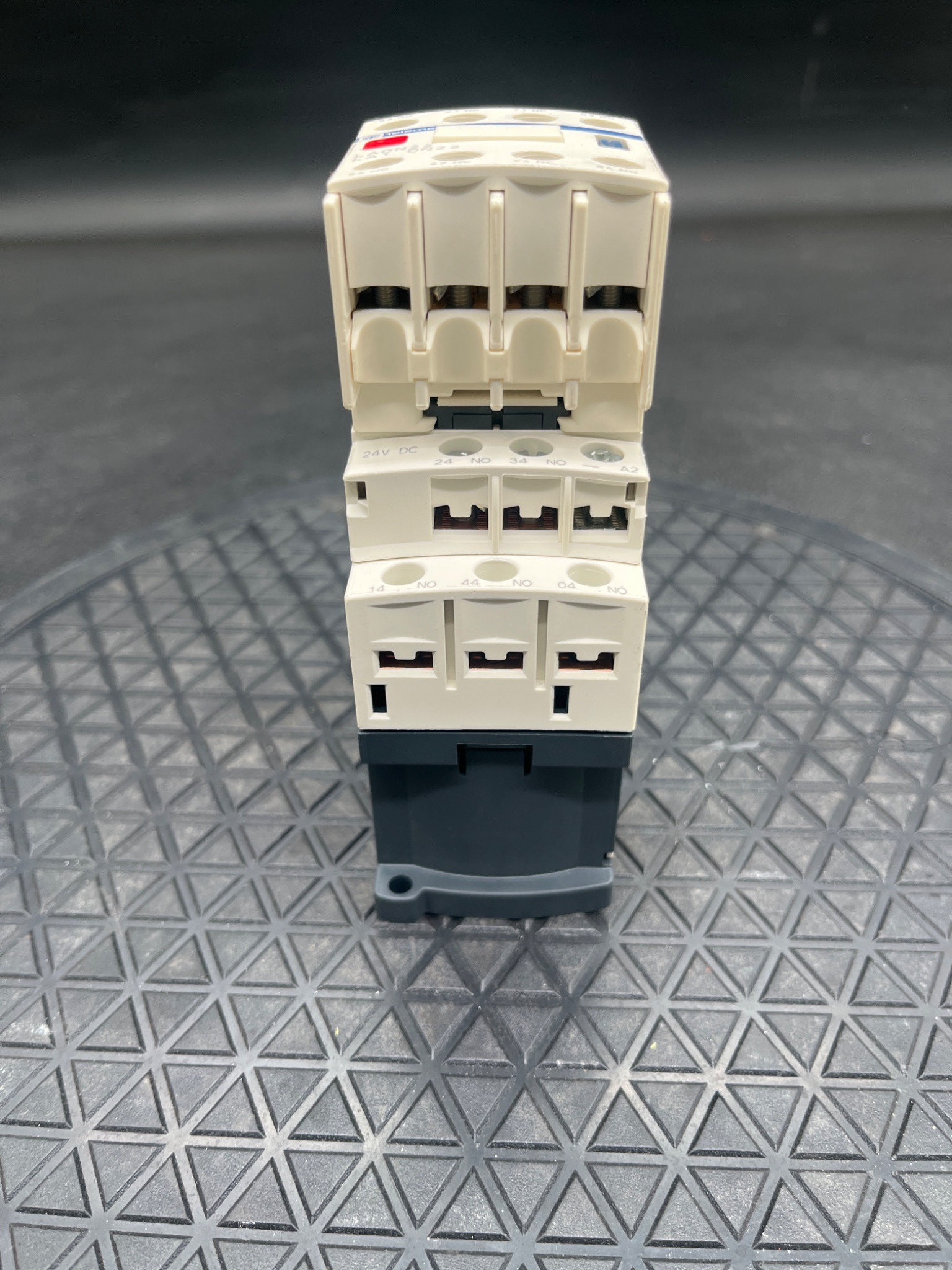SCHNEIDER ELECTRIC LAD4TBDL Time Delay Auxiliary w/ LADN22 Contact Block USED 1