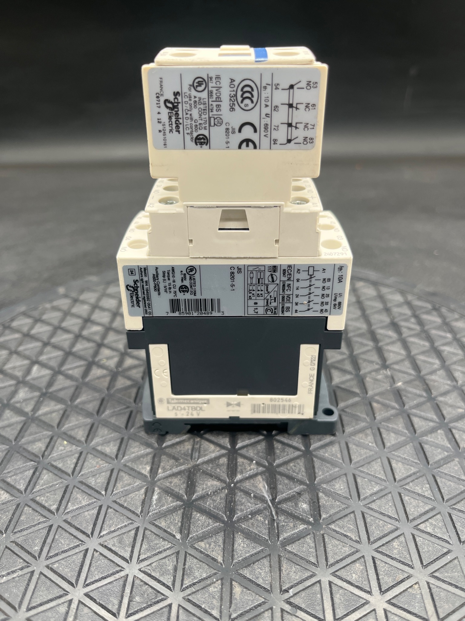 SCHNEIDER ELECTRIC LAD4TBDL Time Delay Auxiliary w/ LADN22 Contact Block USED 2