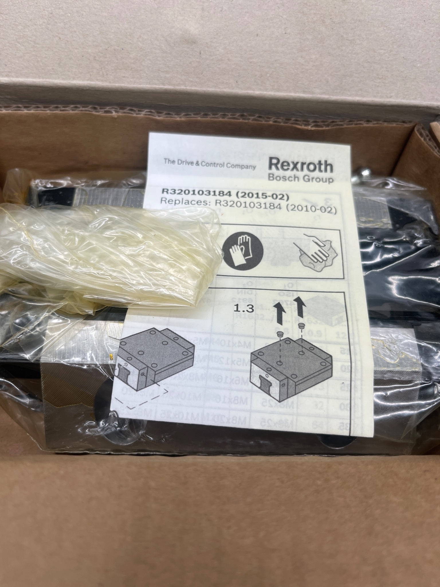 BOSCH REXROTH R165331420 Linear Guide Runner Block NEW 5