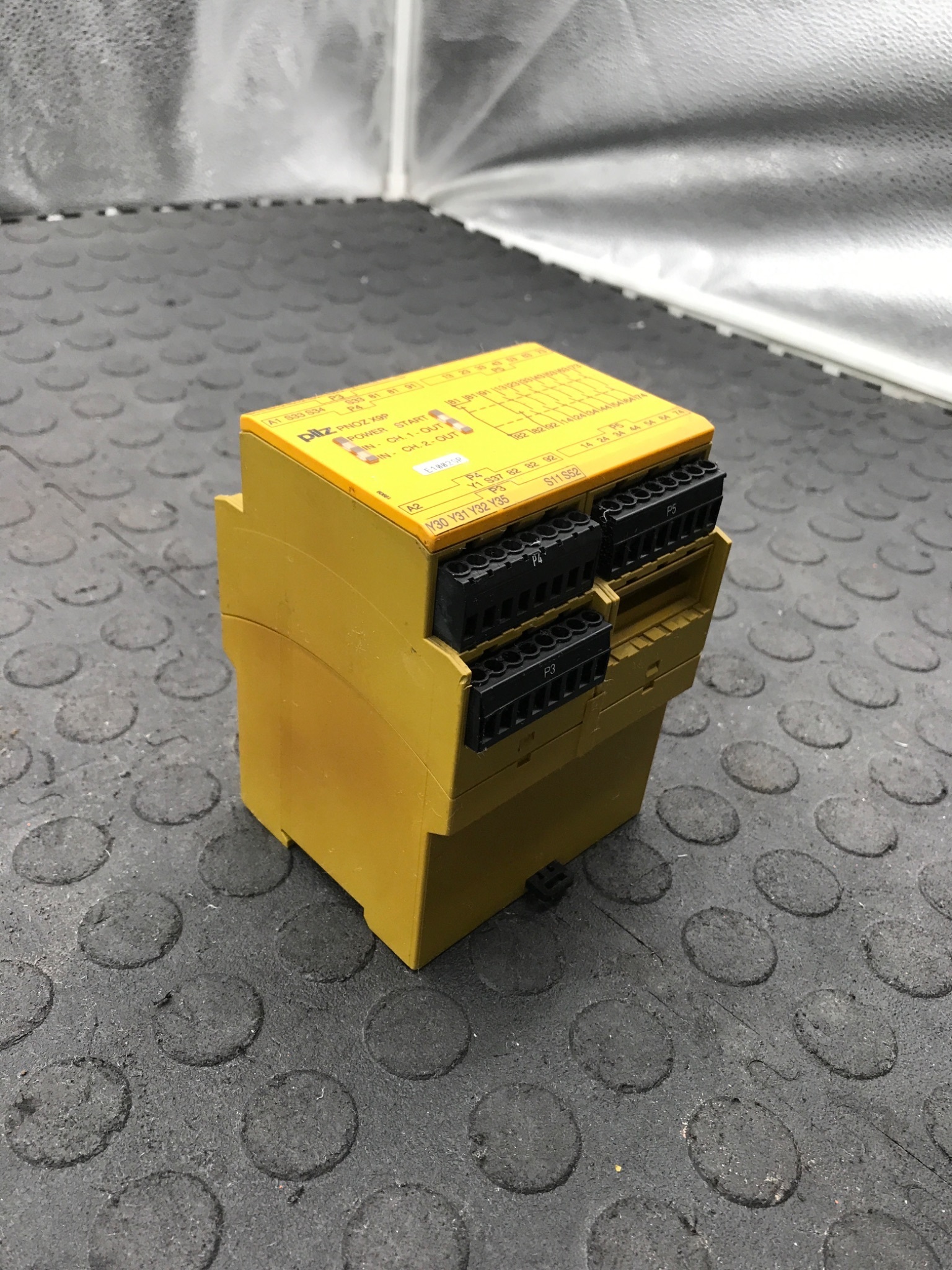 PILZ PNOZ X9P Safety Relay USED 2