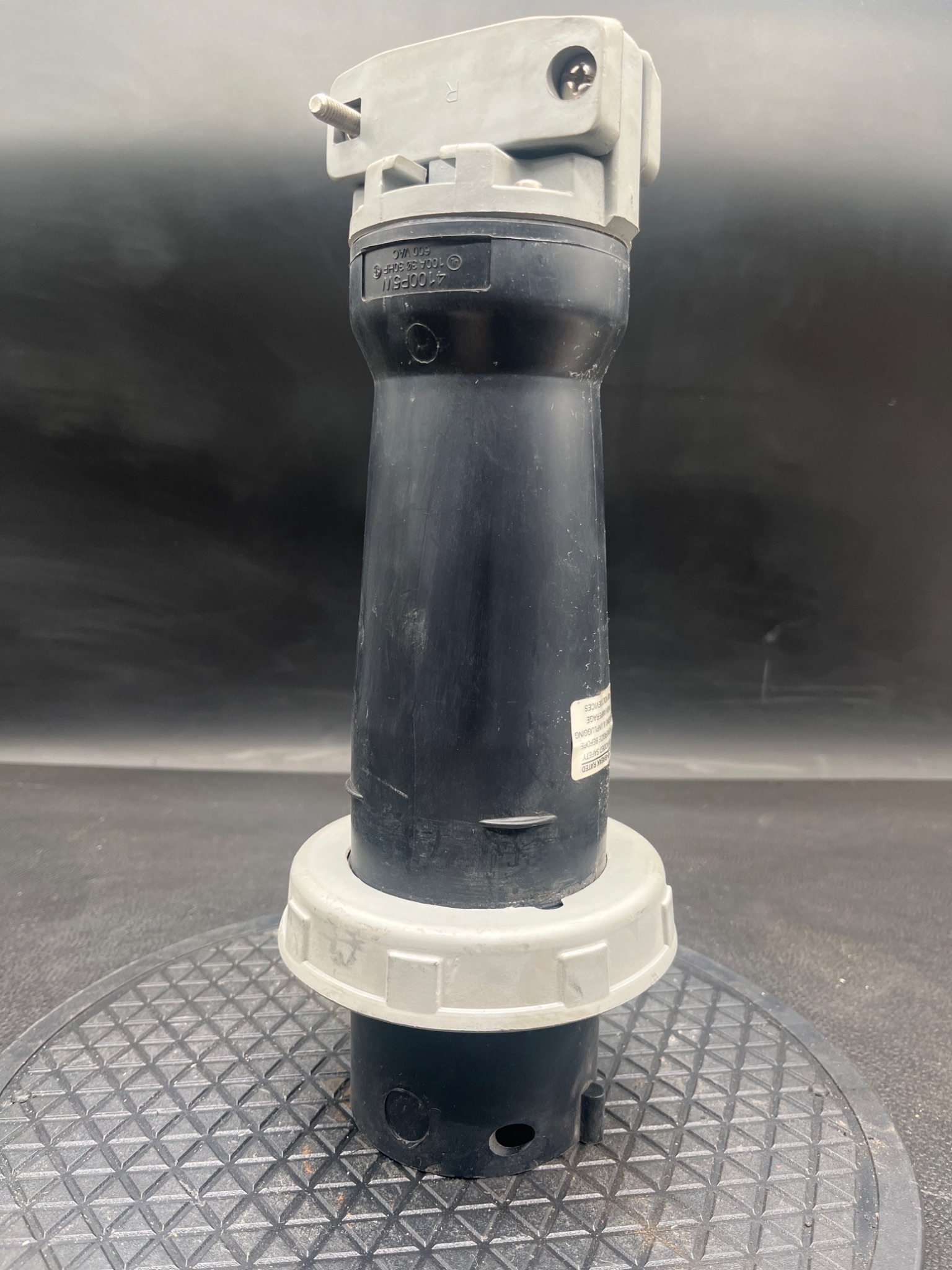 Hubbell 4100P5W Pin & Sleeve Plug USED 0