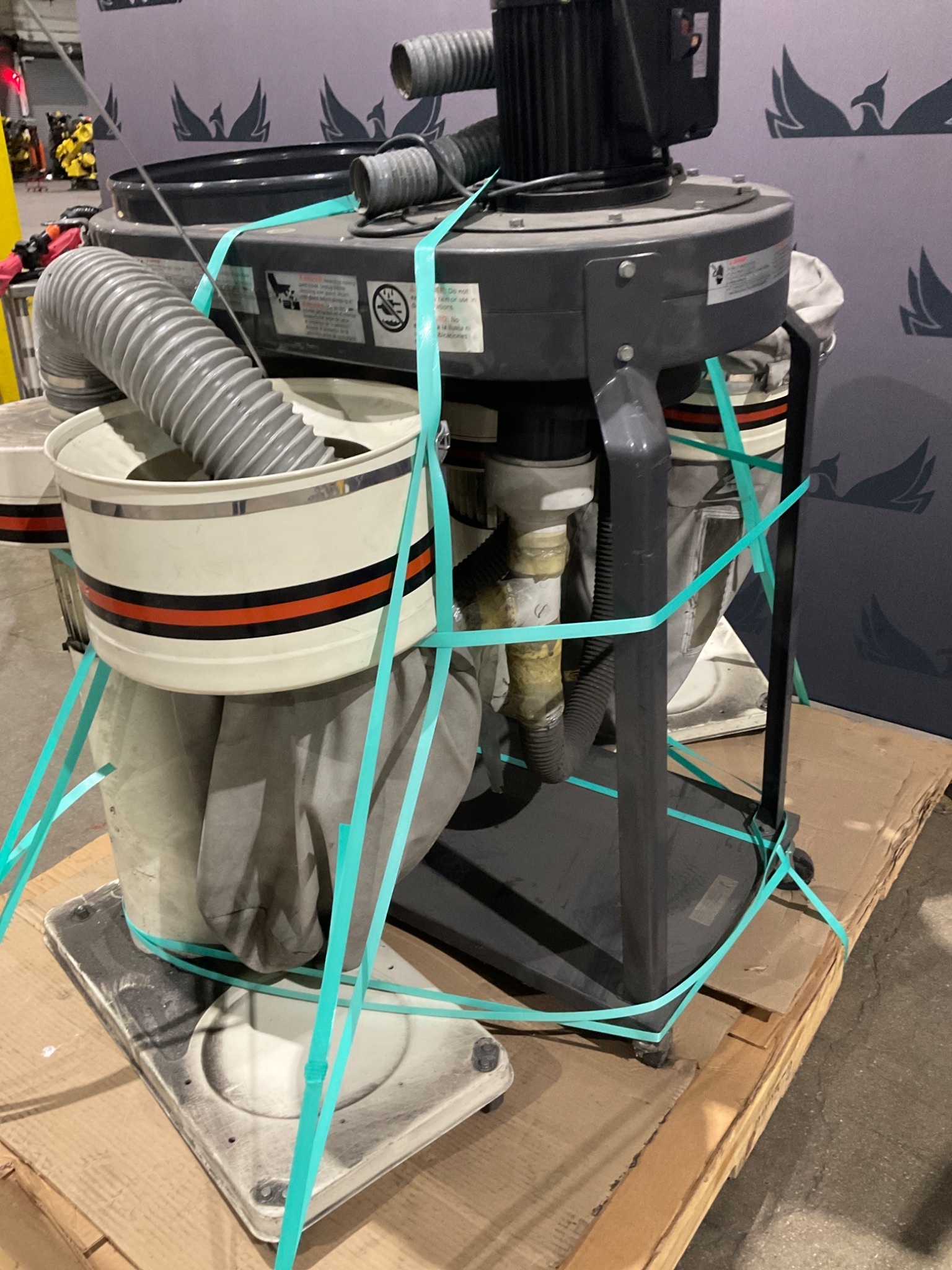 DAYTON 3AA28 Dust Collector USED 4