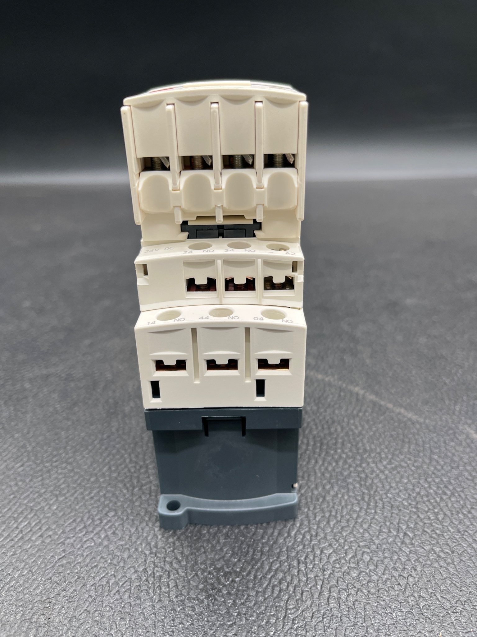 TELEMECANIQUE CAD72REQ3828G5 Control Relay NEW 1