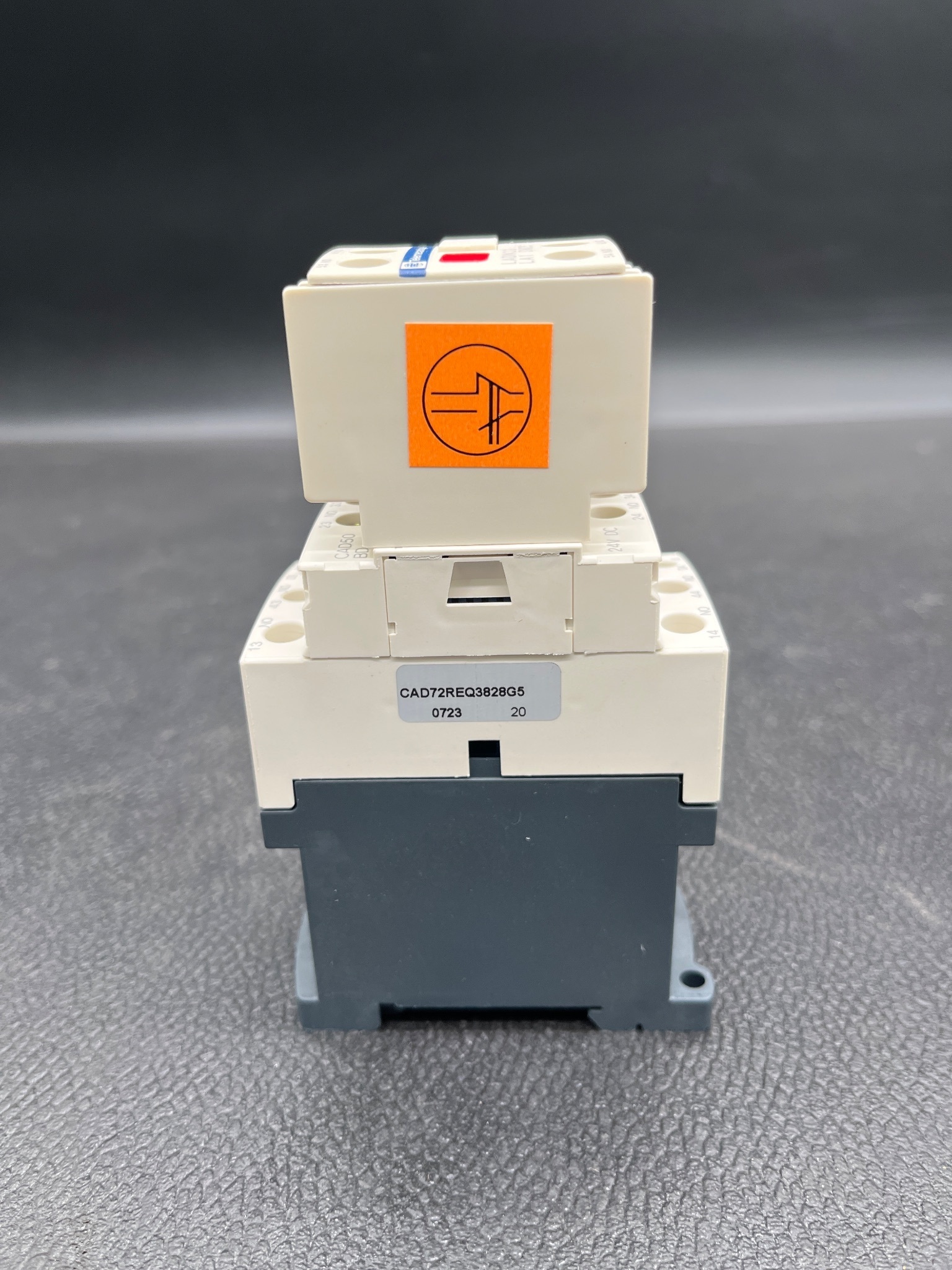 TELEMECANIQUE CAD72REQ3828G5 Control Relay NEW 4