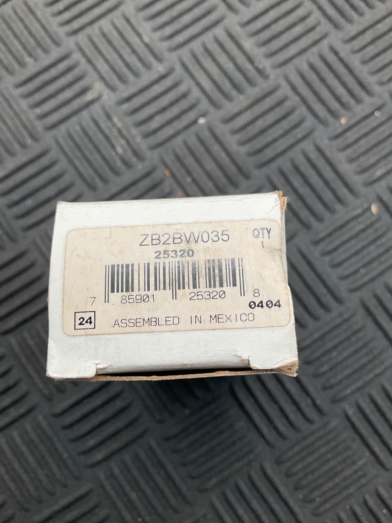 TELEMECANIQUE ZB2BW035 Pushbutton Operator with Contact Block NEW 0