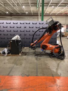 KUKA KR 120 R3900 ULTRA K/FLR ROBOT W/ KR C4 CONTROLLER 6-AXIS 120KG 3900MM USED