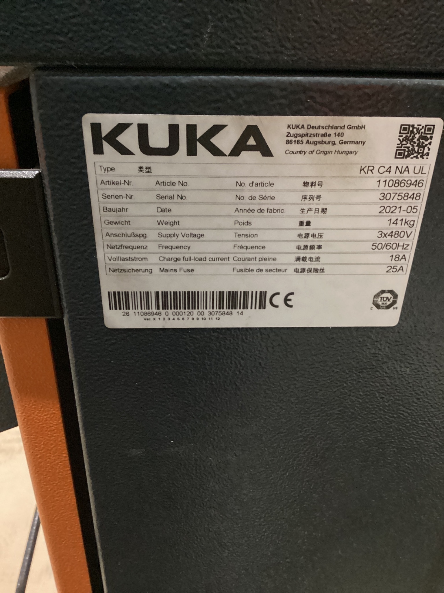 KUKA KR 120 R3900 ULTRA K/FLR ROBOT W/ KR C4 CONTROLLER 6-AXIS 120KG 3900MM USED 4