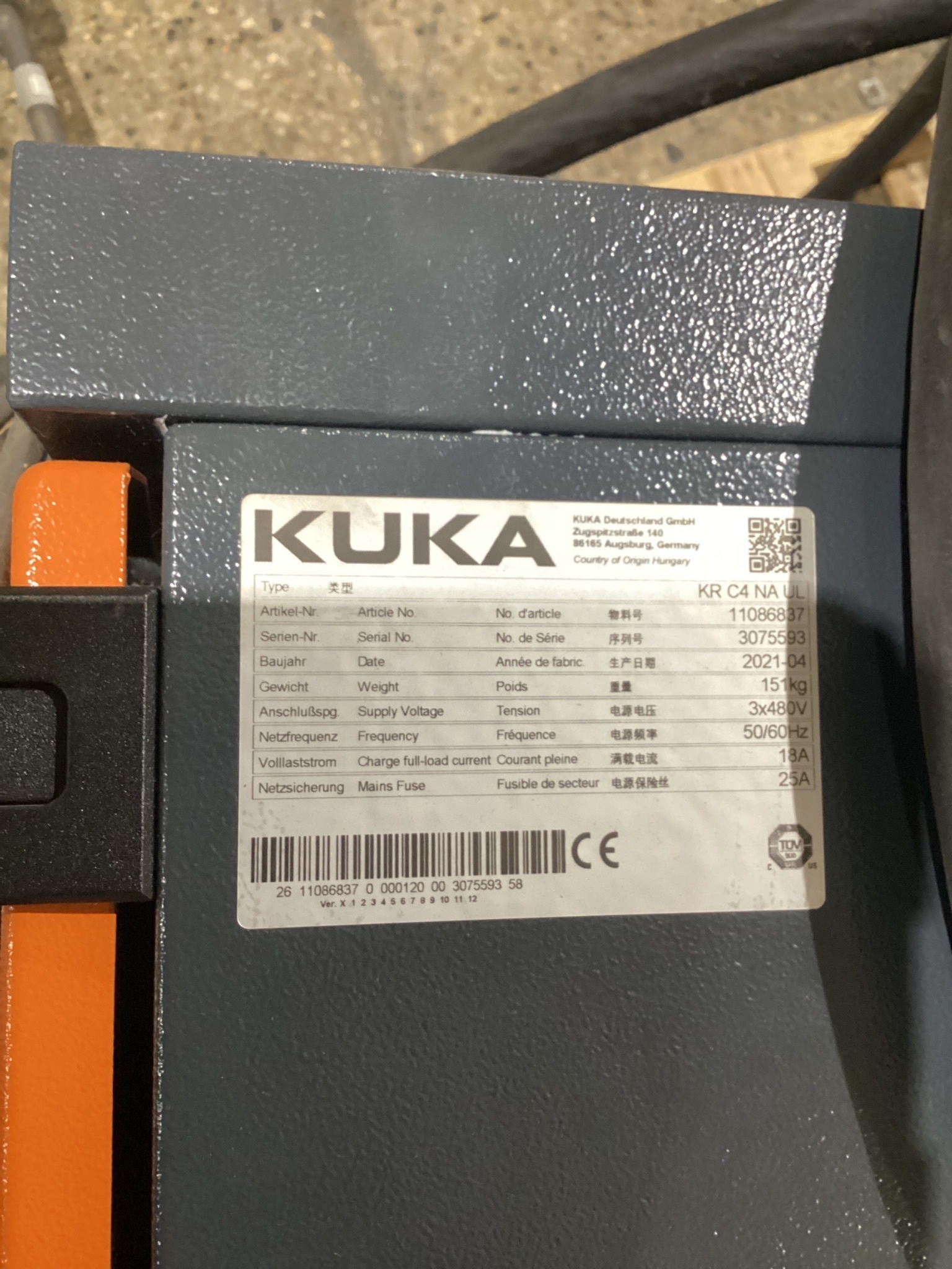 KUKA KR 120 R2700-2/FLR ROBOT W/ KR C4 CONTROLLER 6-AXIS 120KG 2701MM USED 13
