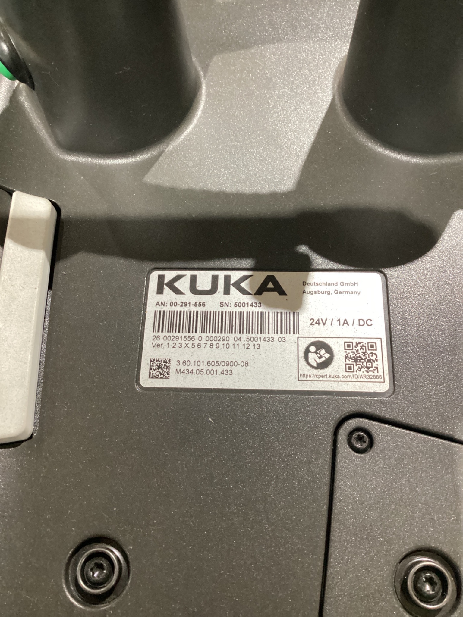KUKA KR 210 R3100-2/FLR Robot Complete w/ KR C4 NA Controller NEW 5