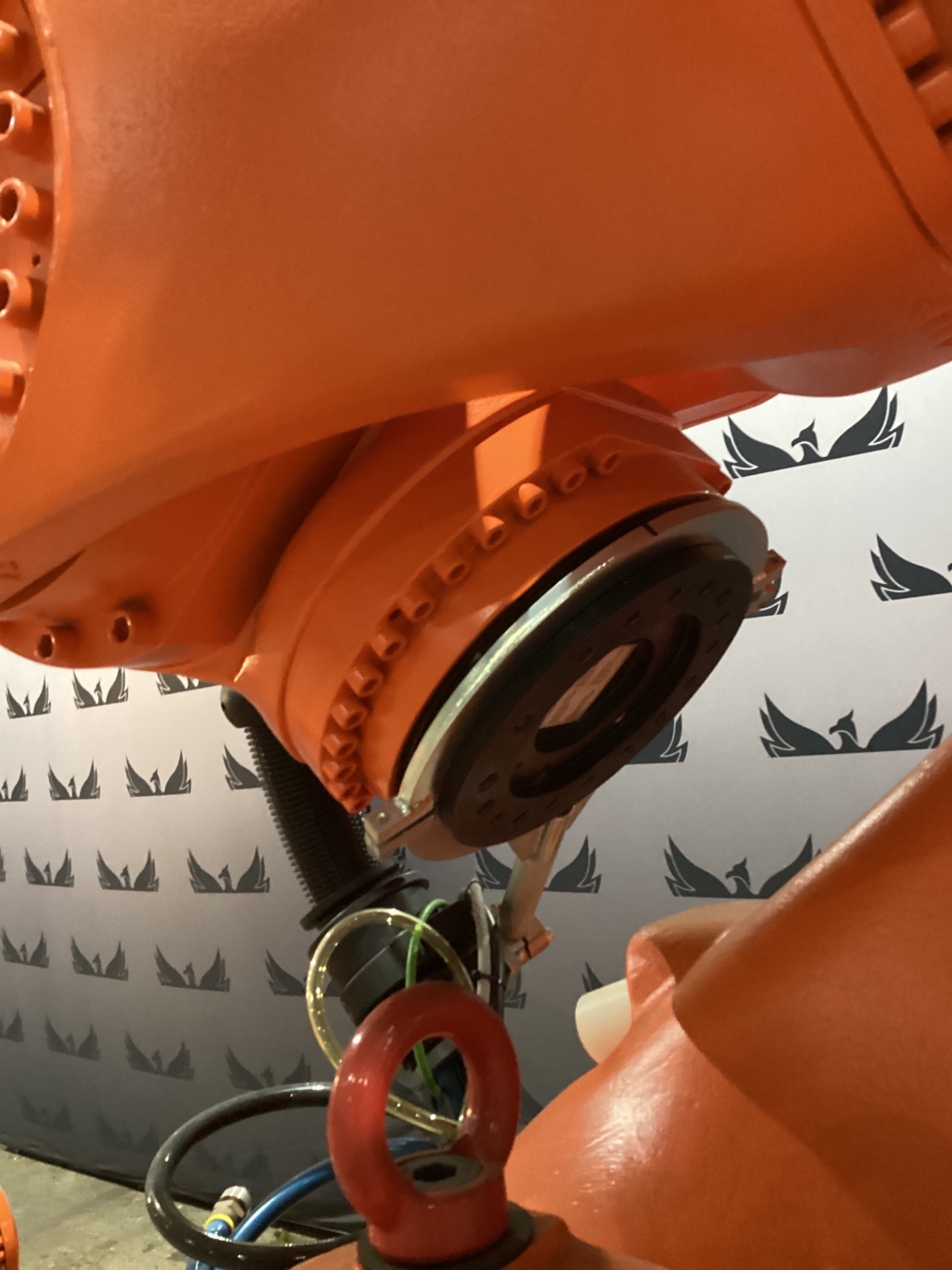 KUKA KR 1000 1300 TITAN PA/FLR ROBOT W/ KR C4 CONTROLLER 1300KG 3202MM USED 5