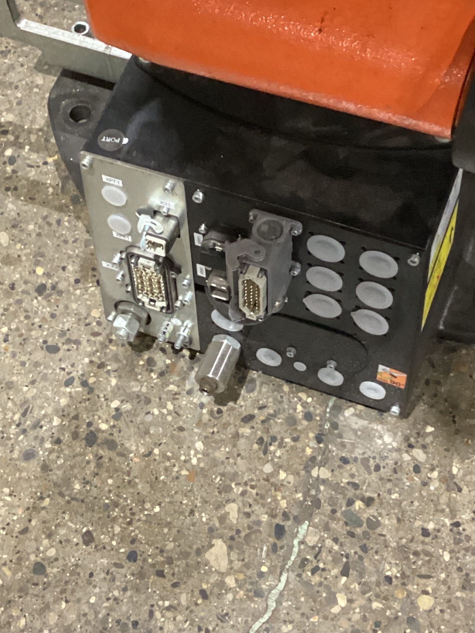 KUKA KR 210 R3100-2/FLR Robot Complete w/ KR C4 NA Controller NEW 12