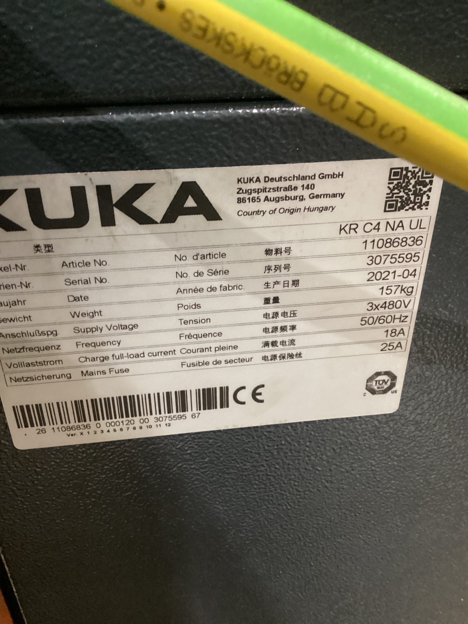 KUKA KR 70 R2100/SEL ROBOT W/ KRC4 CONTROLLER 6-AXIS 70KG 2101MM USED 12