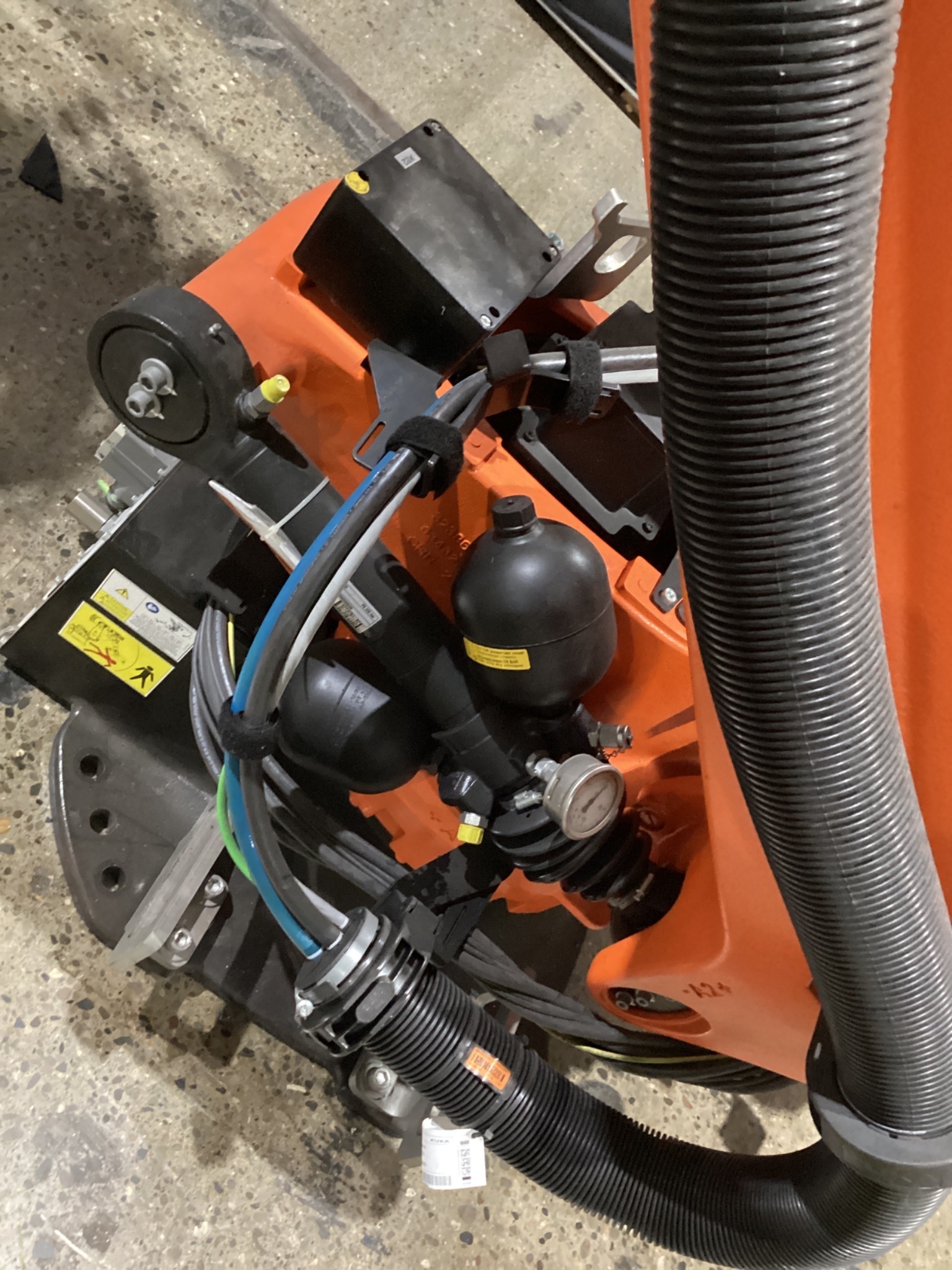 KUKA KR 210 R3100-2/FLR Robot Complete w/ KR C4 NA Controller USED 12