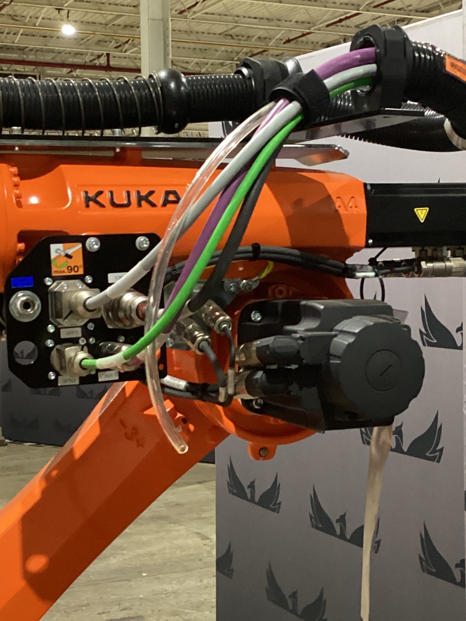 KUKA KR 20 R1810-2/SEL ROBOT 6-AXIS 20KG 1813MM REACH NEW 4