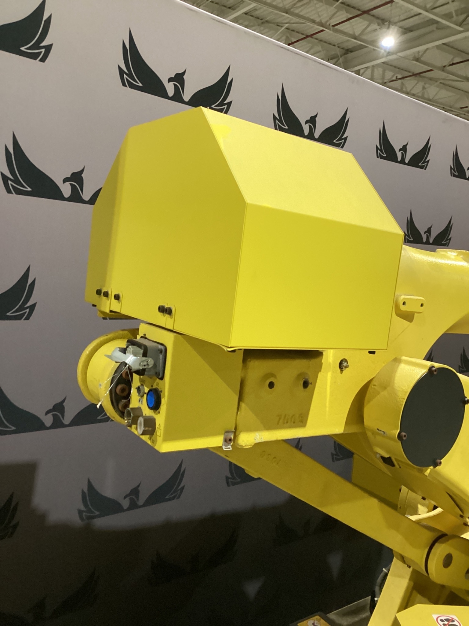FANUC M-900iB/360 6-AXIS HEAVY PAYLOAD ROBOT W/ R-30iB CONTROLLER USED 3