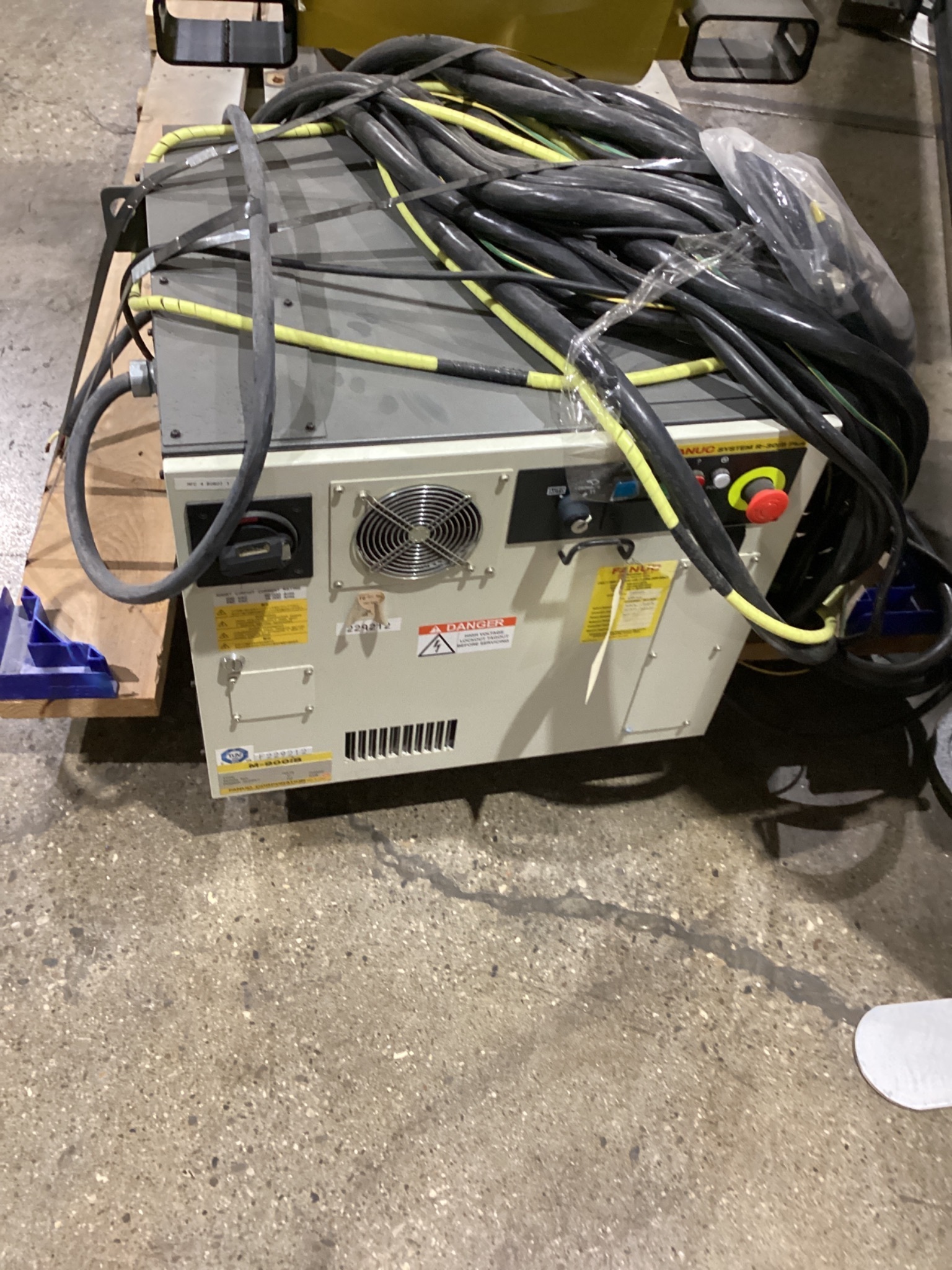 FANUC M-900iB/360 Complete w/ R-30iB Controls USED 5