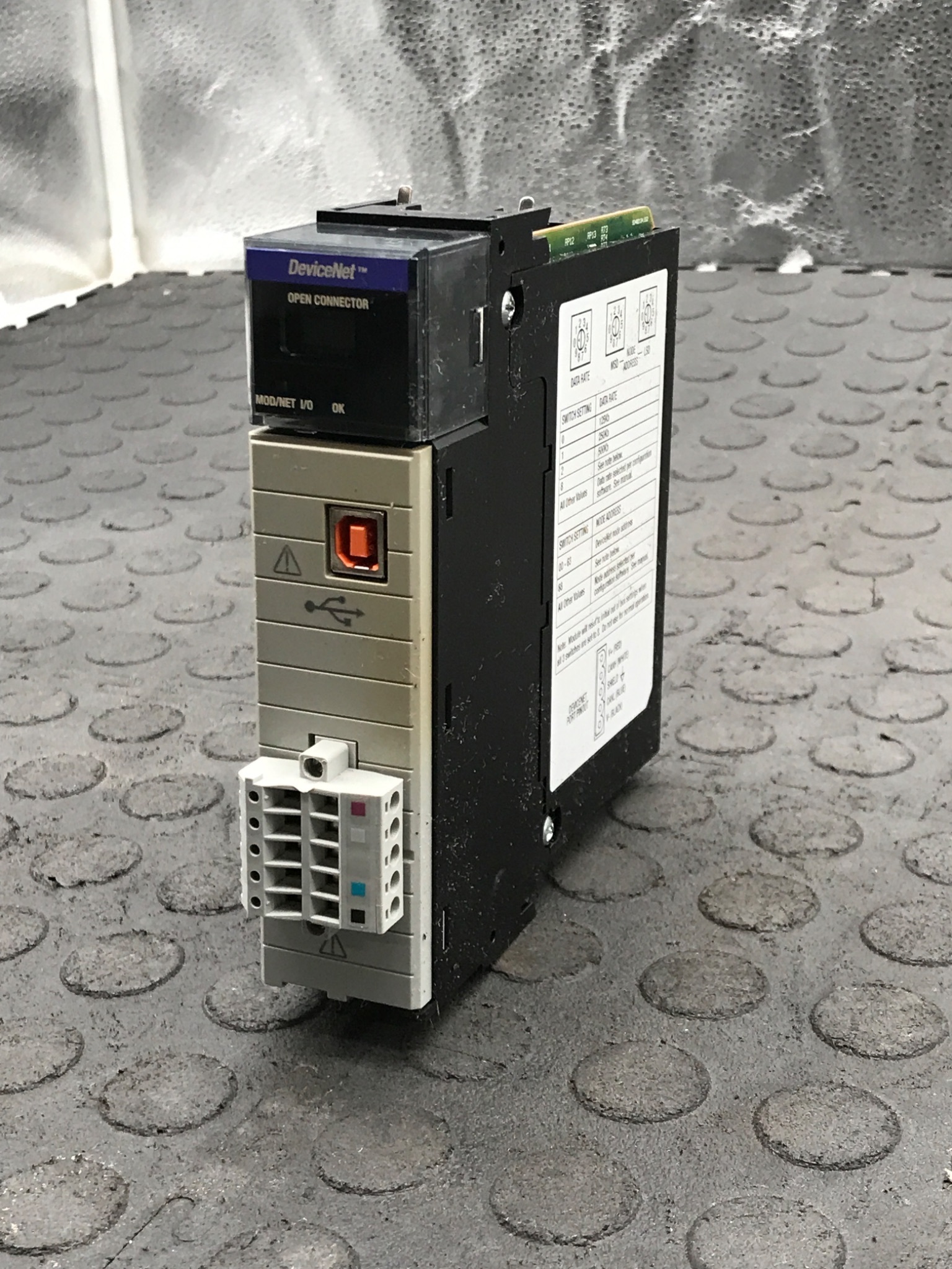 ALLEN‑BRADLEY 1756‑DNB/C ControlLogix DeviceNet Scanner Module USED 0
