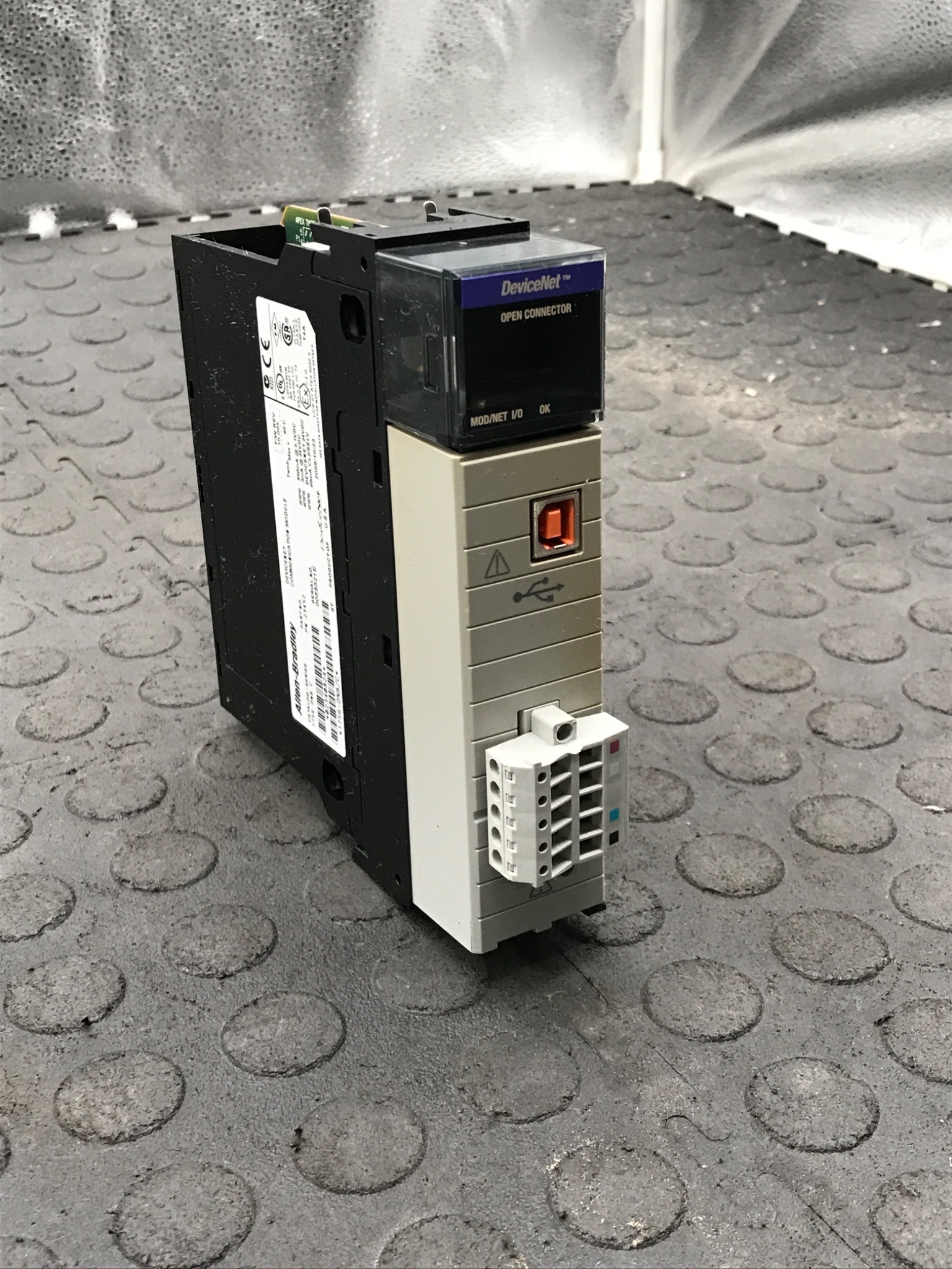 ALLEN‑BRADLEY 1756‑DNB/C ControlLogix DeviceNet Scanner Module USED 1
