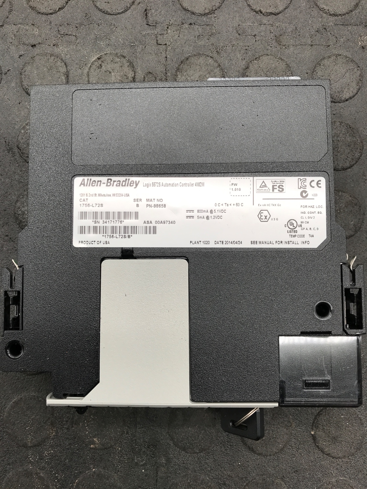 ALLEN‑BRADLEY 1756‑L72S/B ControlLogix Safety Controller USED 2