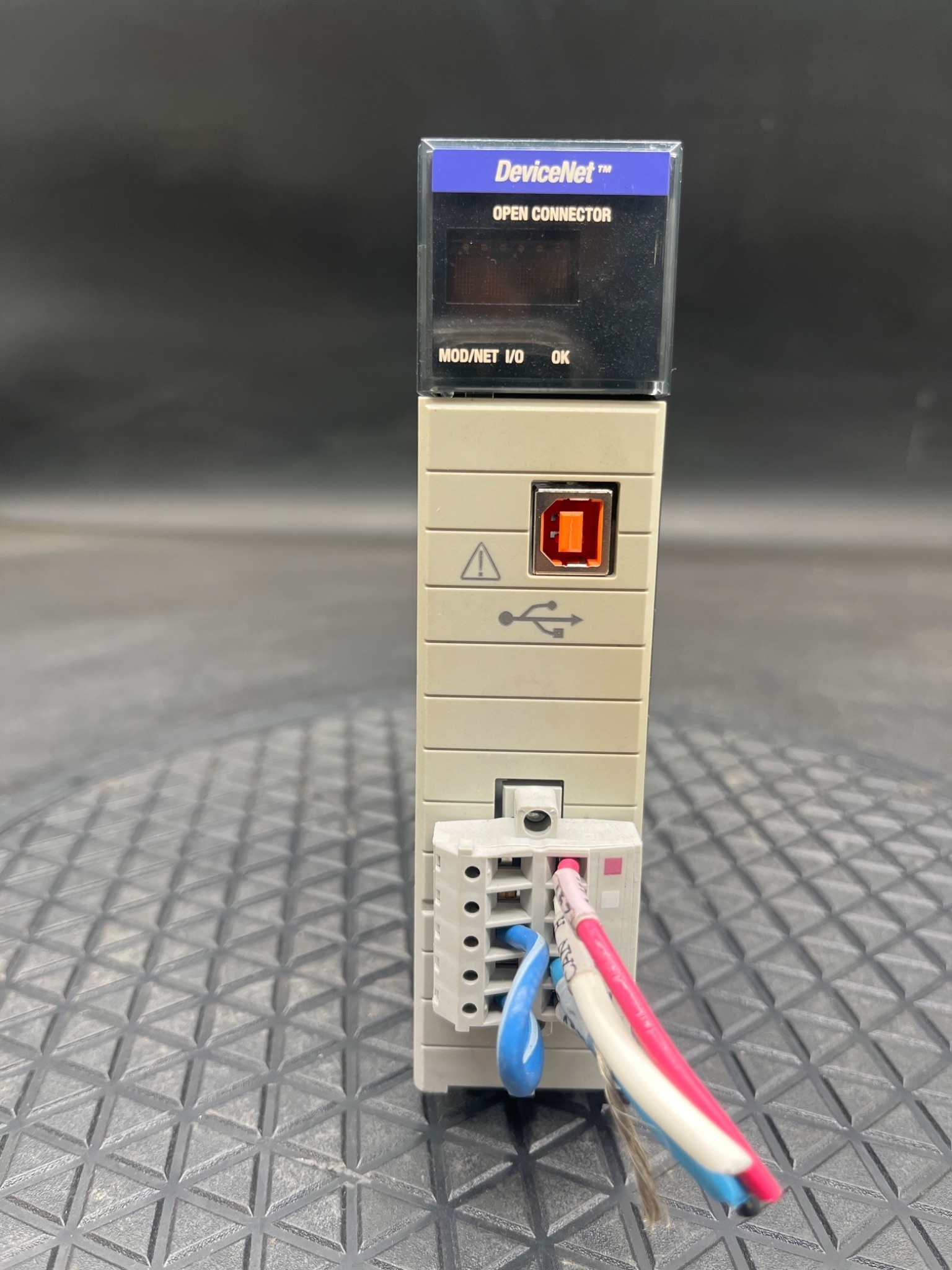 ALLEN‑BRADLEY 1756‑DNB/C ControlLogix DeviceNet Communication Module USED 0
