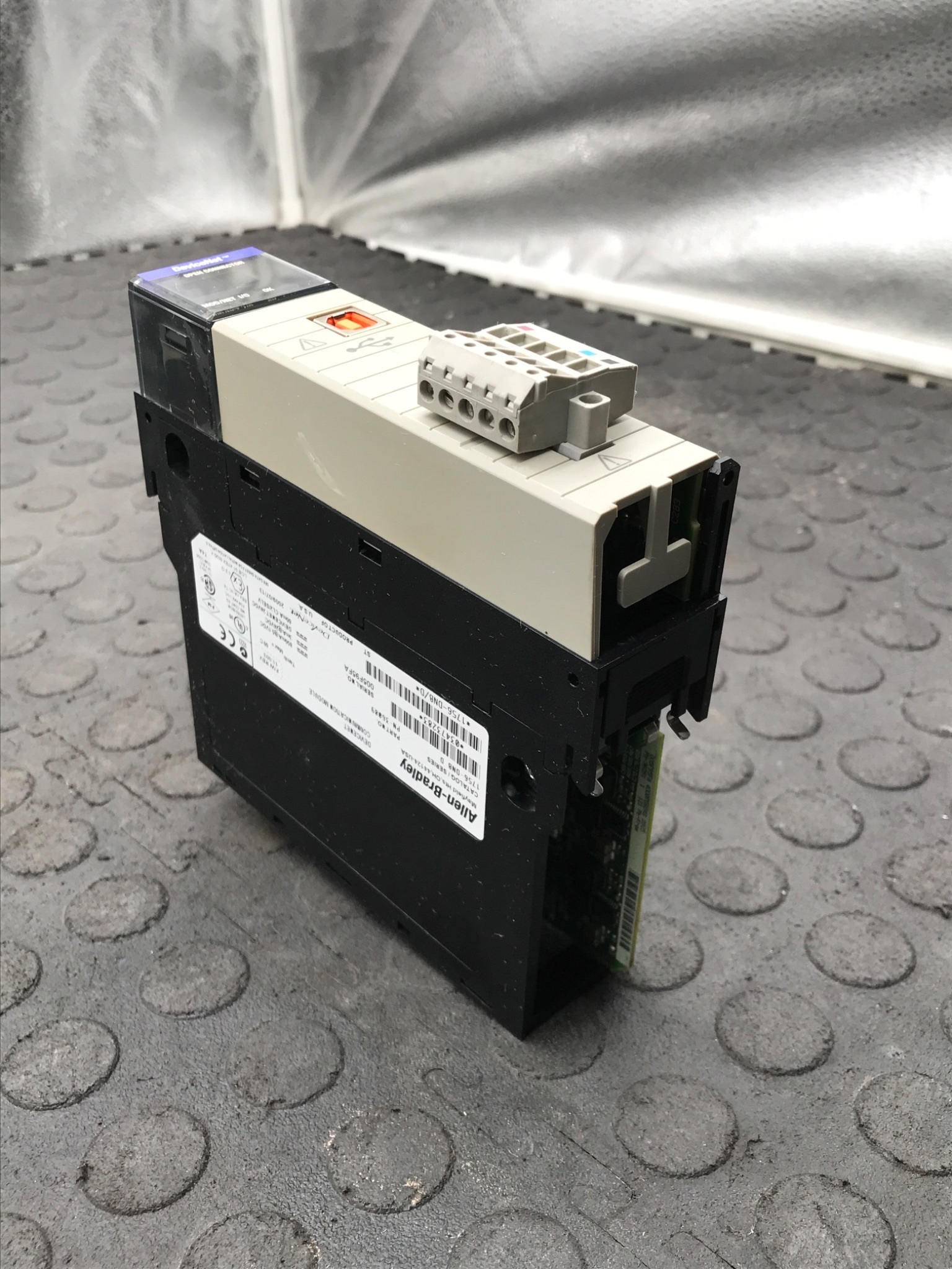ALLEN‑BRADLEY 1756‑DNB/D ControlLogix DeviceNet Communication Module USED 2