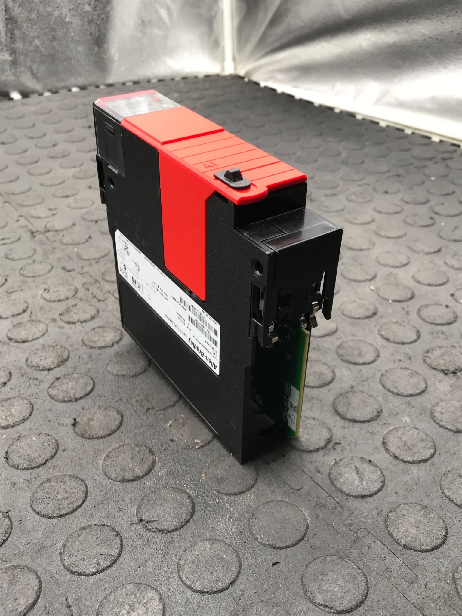 ALLEN‑BRADLEY 1756‑L7SP Logix 557x Safety Partner Module USED 2