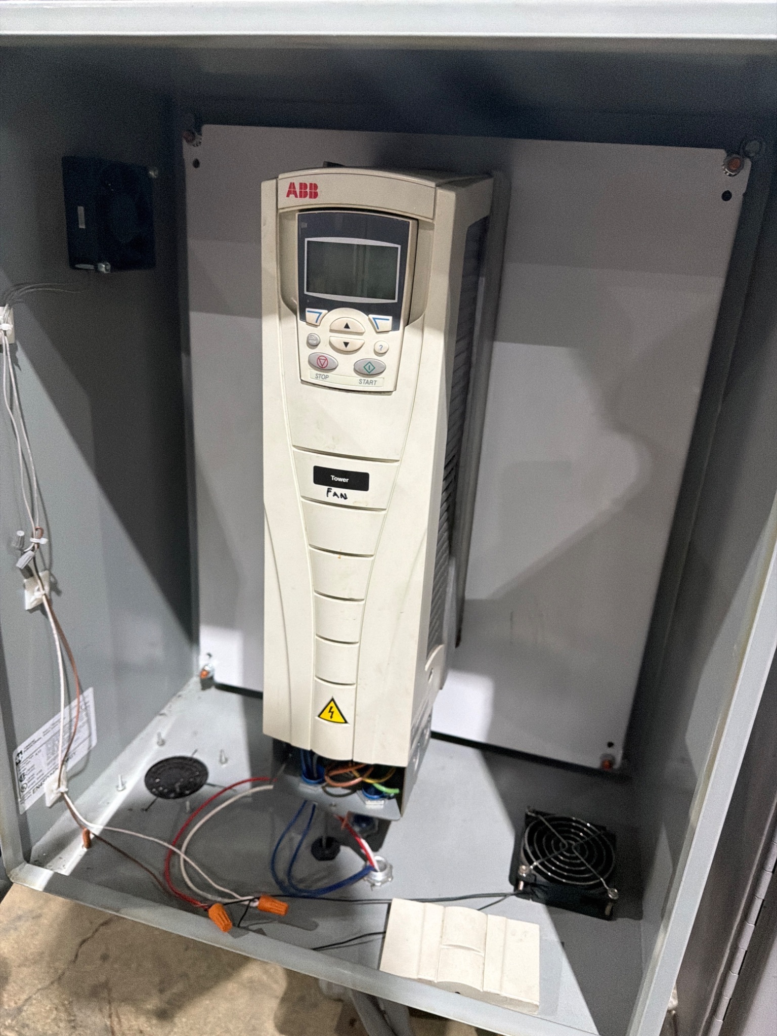 ADVANTAGE ENGINEERING TTK‑850‑3P Pump Tank Station USED 7