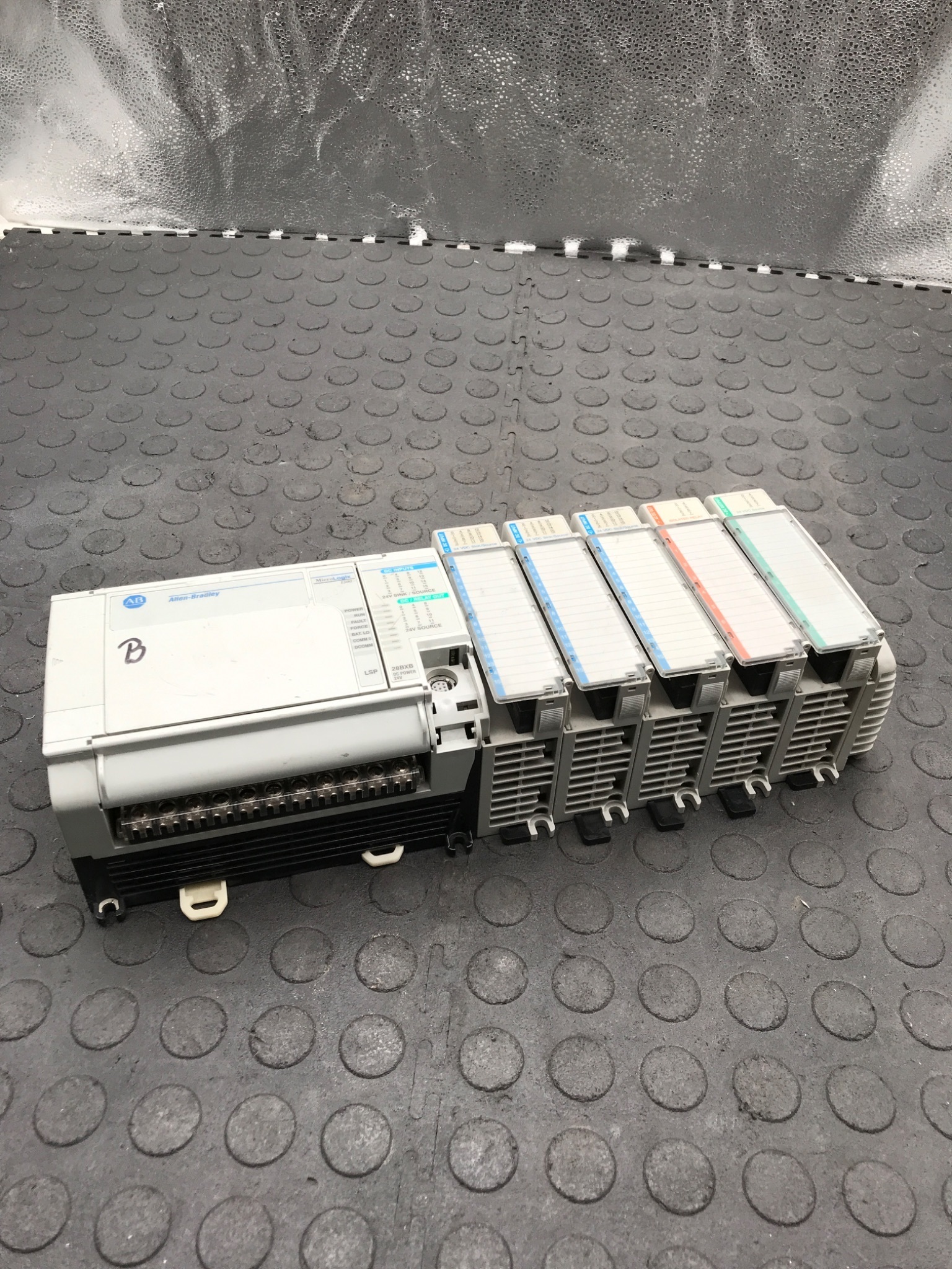 ALLEN‑BRADLEY 6556‑ML15BDC/A CompactLogix I/O Assembly USED 0