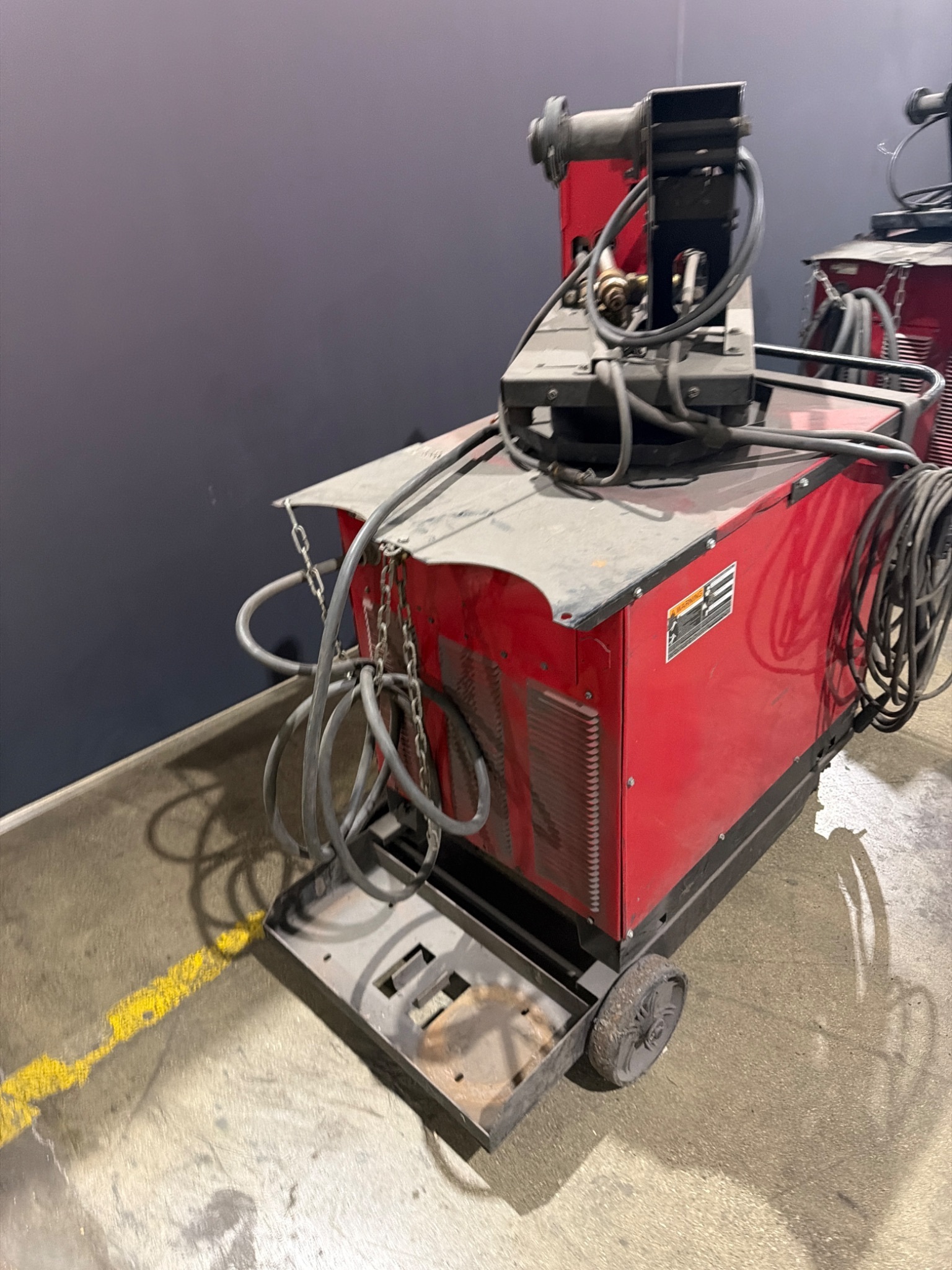 LINCOLN ELECTRIC DC‑400 Constant Current Welding Power Source USED 1