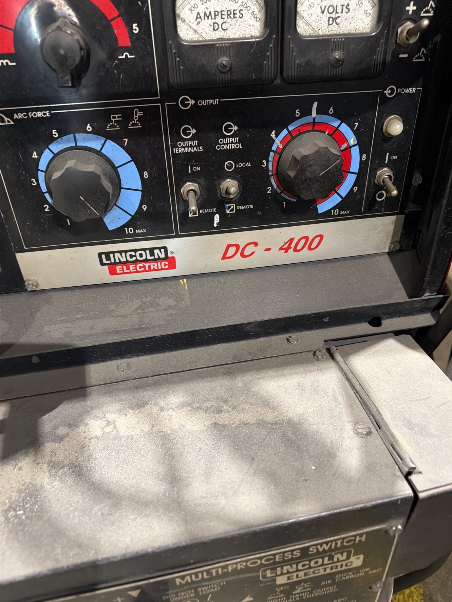 LINCOLN ELECTRIC DC‑400 Constant Current Welding Power Source USED 4