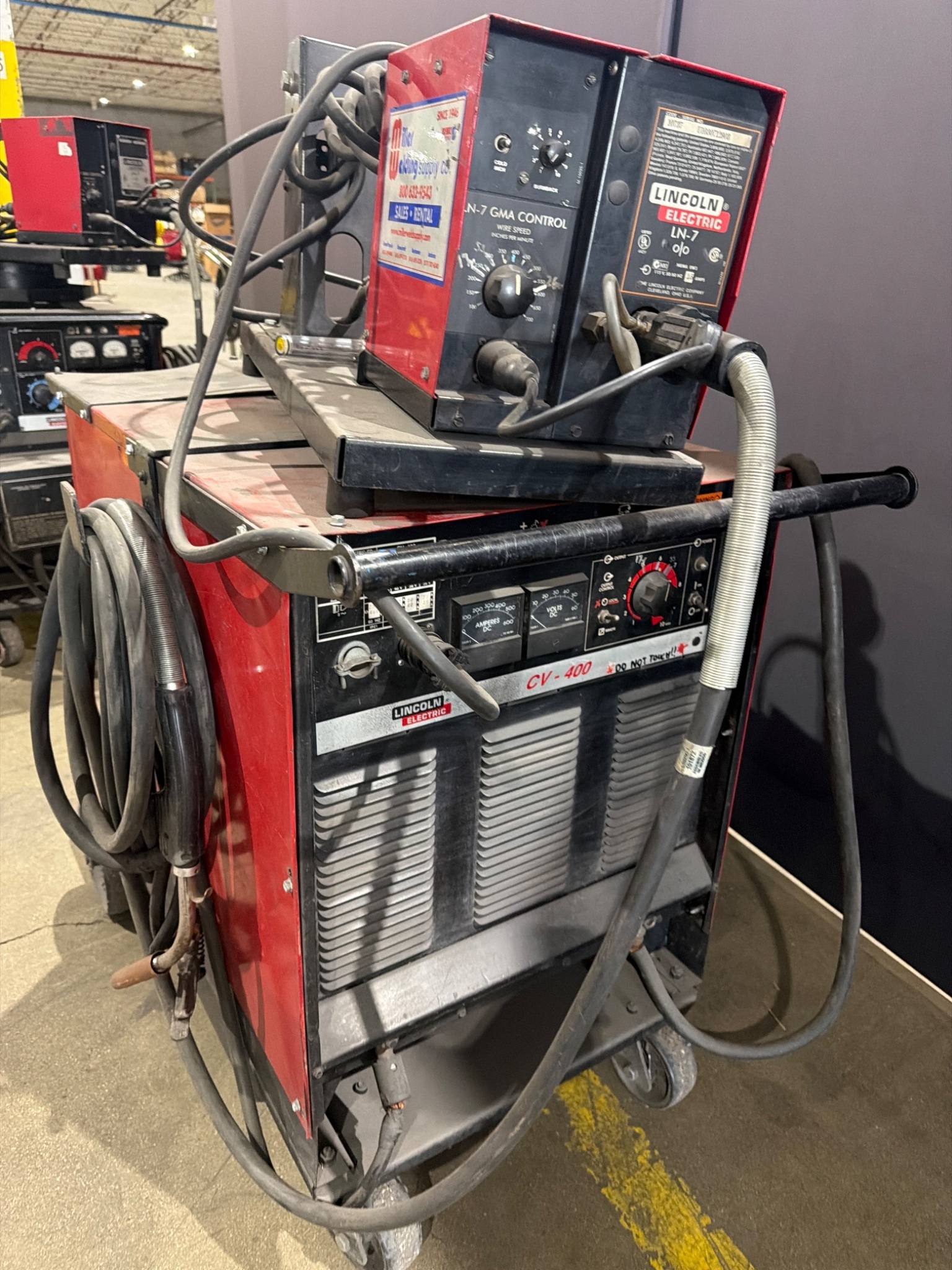 LINCOLN ELECTRIC CV‑400 Constant Voltage Welding Power Source USED 2