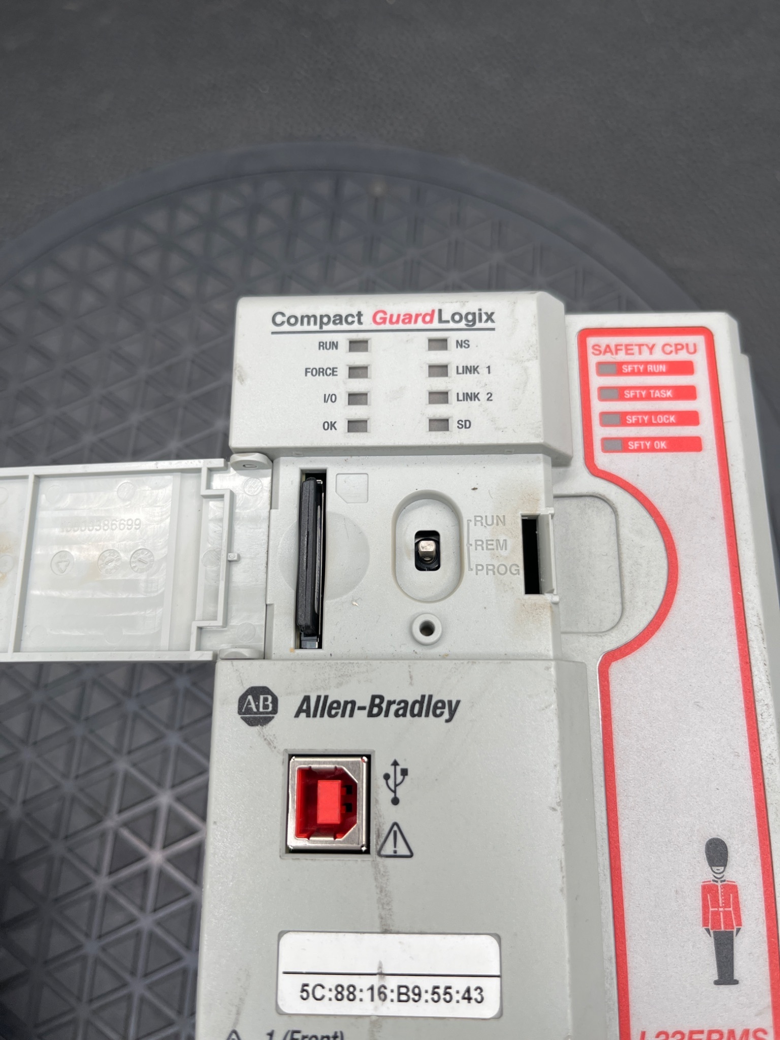 ALLEN‑BRADLEY 1769‑L33ERMS Compact GuardLogix Controller USED 5