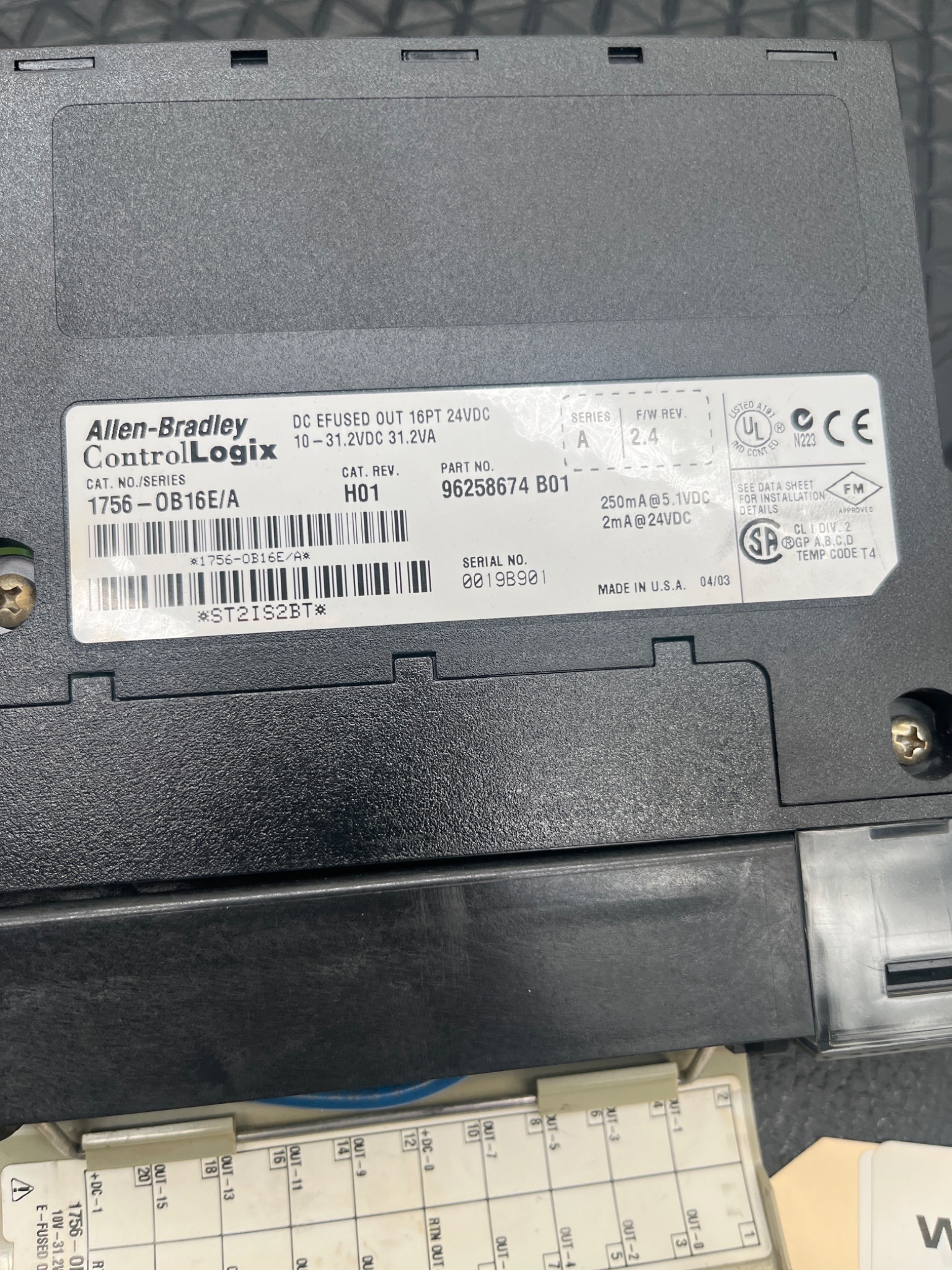 ALLEN‑BRADLEY 1756‑OB16E/A ControlLogix DC Output Module USED 5