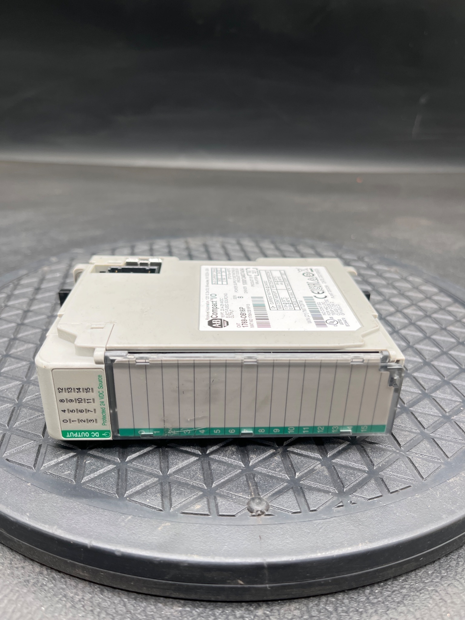 ALLEN‑BRADLEY 1769‑OB16P/B Compact I/O DC Output Module USED 0