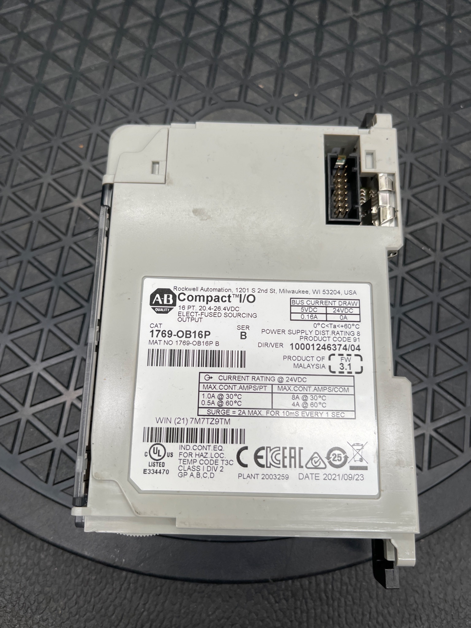 ALLEN‑BRADLEY 1769‑OB16P/B Compact I/O DC Output Module USED 1