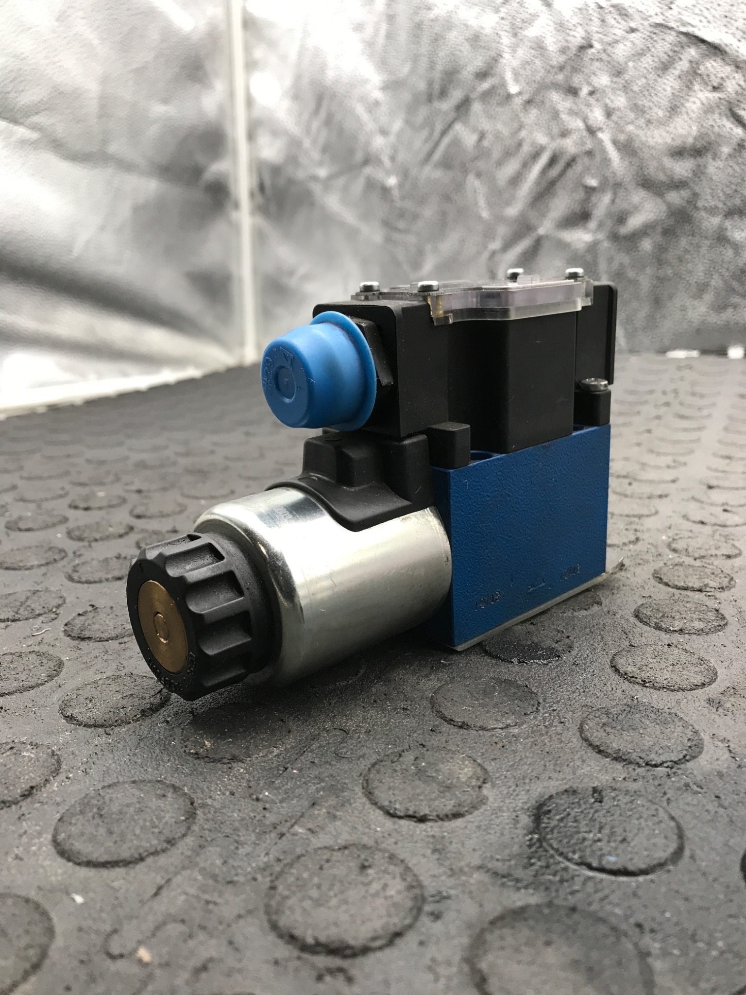 REXROTH 4WE6Y62/EG24N9DK25L/62=AN (R978899334) Directional Control Valve USED 3