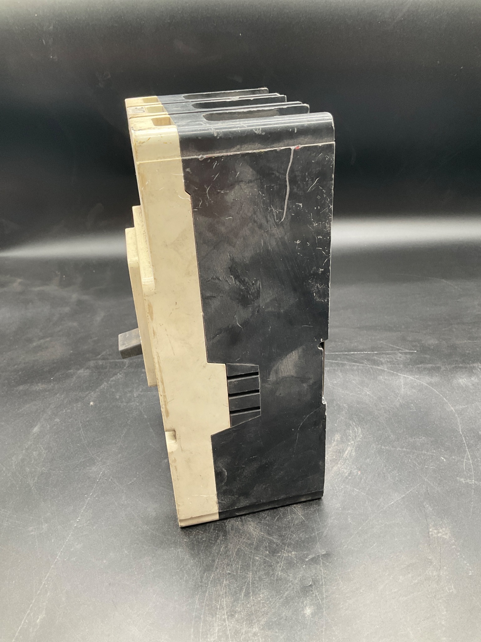 CUTLER‑HAMMER 1492D96G11 Motor Circuit Protector USED 2