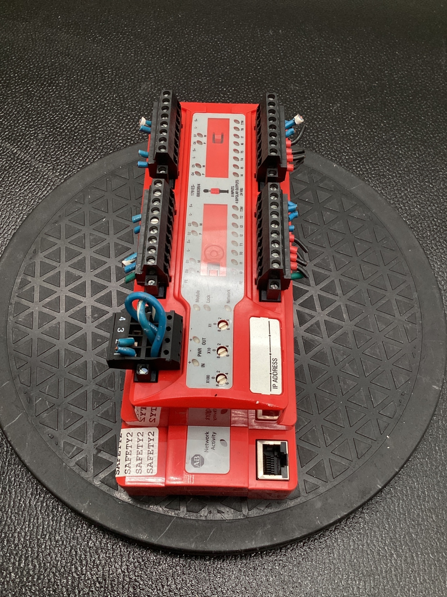 ALLEN‑BRADLEY 1791ES‑IB8X0BV4/A CompactBlock Guard I/O Safety Input Module USED 1