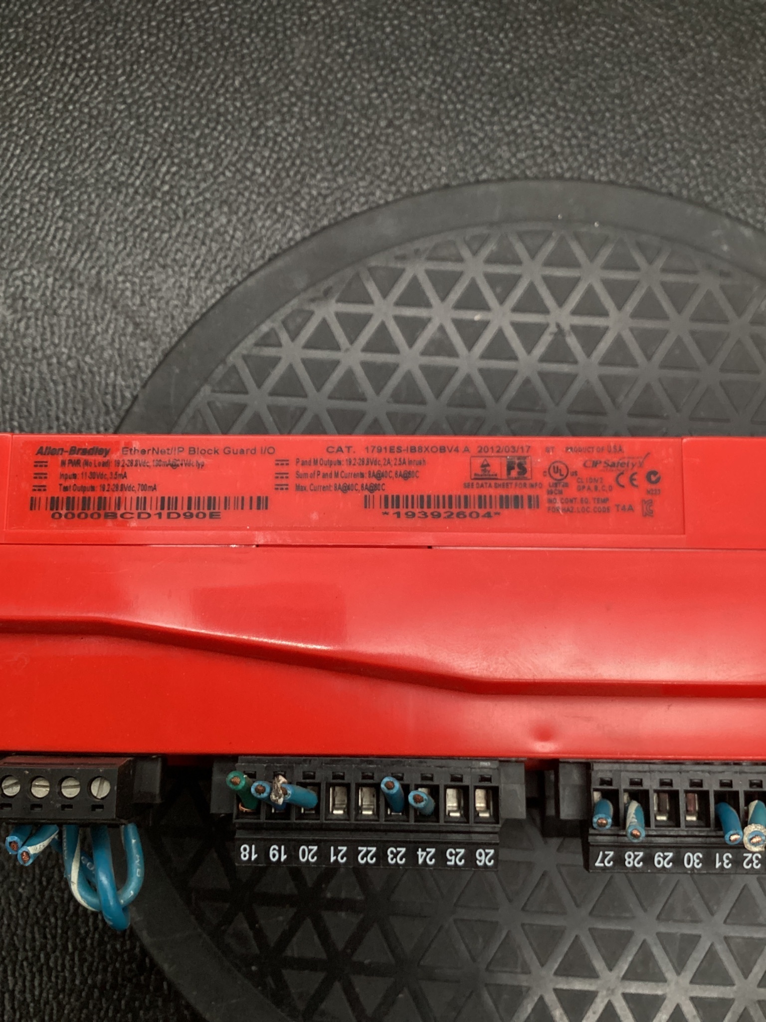 ALLEN‑BRADLEY 1791ES‑IB8X0BV4/A CompactBlock Guard I/O Safety Input Module USED 5
