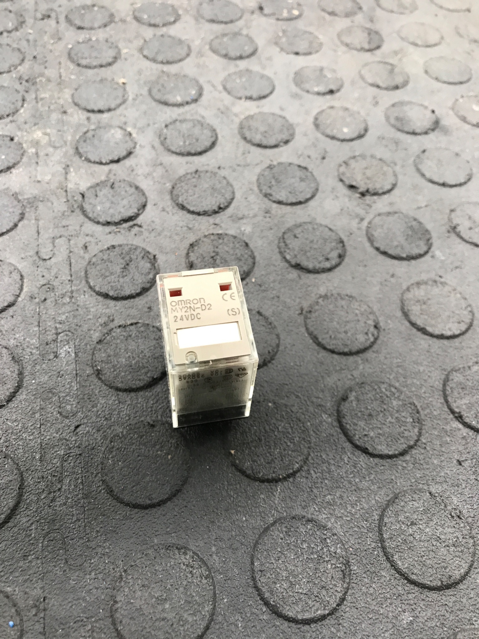 OMRON MY2N‑D2 24 VDC General Purpose Relay USED 0