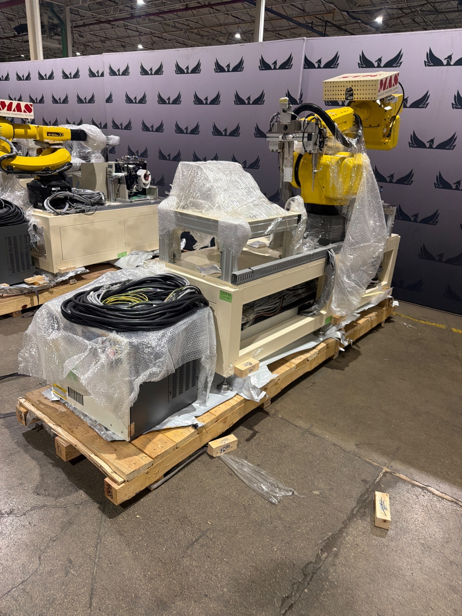 FANUC M‑20iA/35M Complete with R‑30iB Plus Controller USED 3