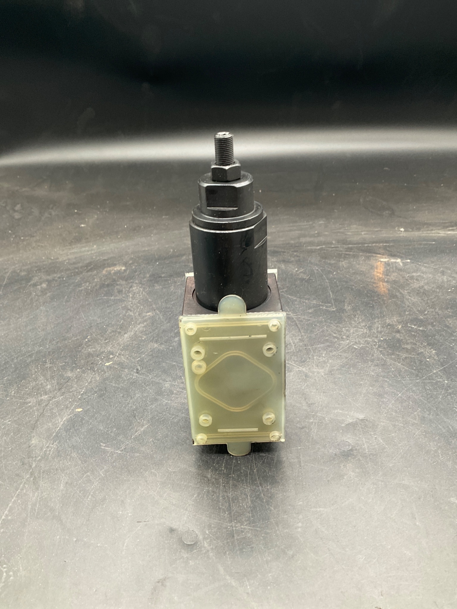 EATON DGMX2-3-PA-BW-S-40 Pressure Reducing Valve USED 1