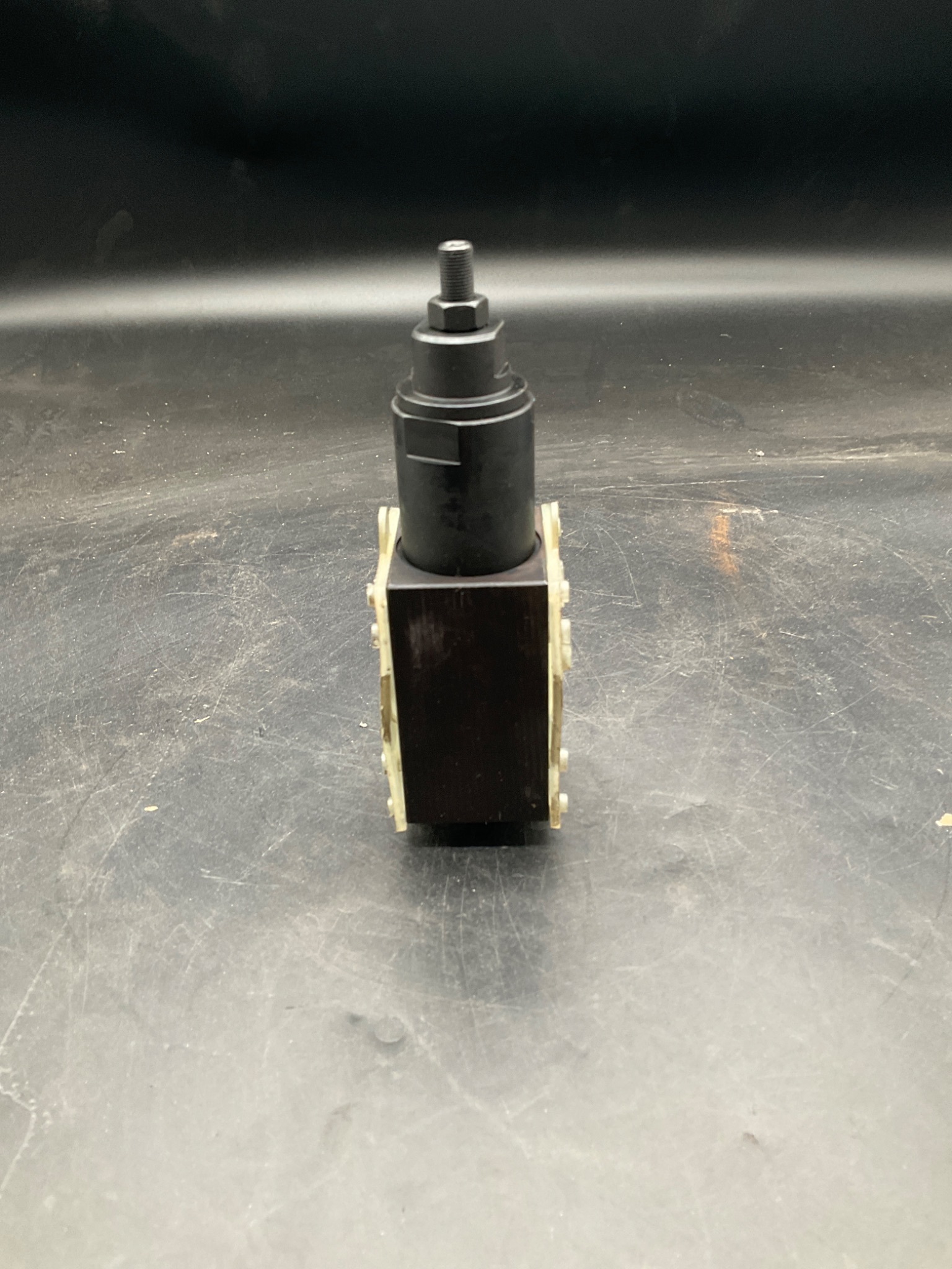 EATON DGMX2-3-PA-BW-S-40 Pressure Reducing Valve USED 2